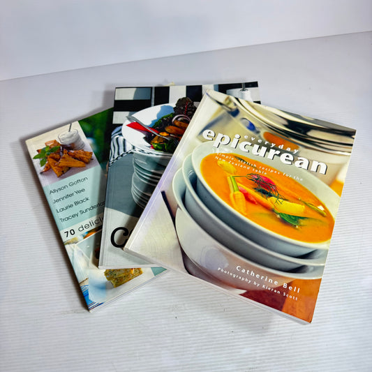 New Zealand Cookbook Bundle x 3 : Everyday Epicurean - Catherine Bell, Combined - St Margaret's College & Christ's College, Taste Favourites - Allyson Grofton, Jennifer Yee, Laurie Black, Tracey Sunderland (2943)