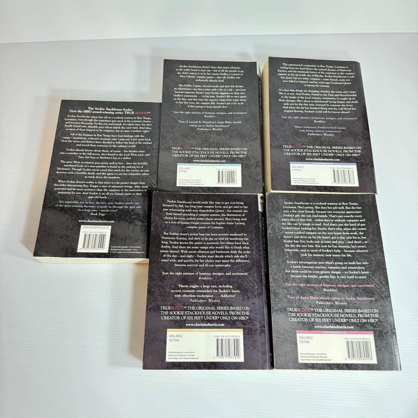 Charlaine Harris True Blood Book Bundle x 5 : Definitely Dead, From Dead to Worse, All Together Dead, Dead to the World, Dead and Gone (2951)