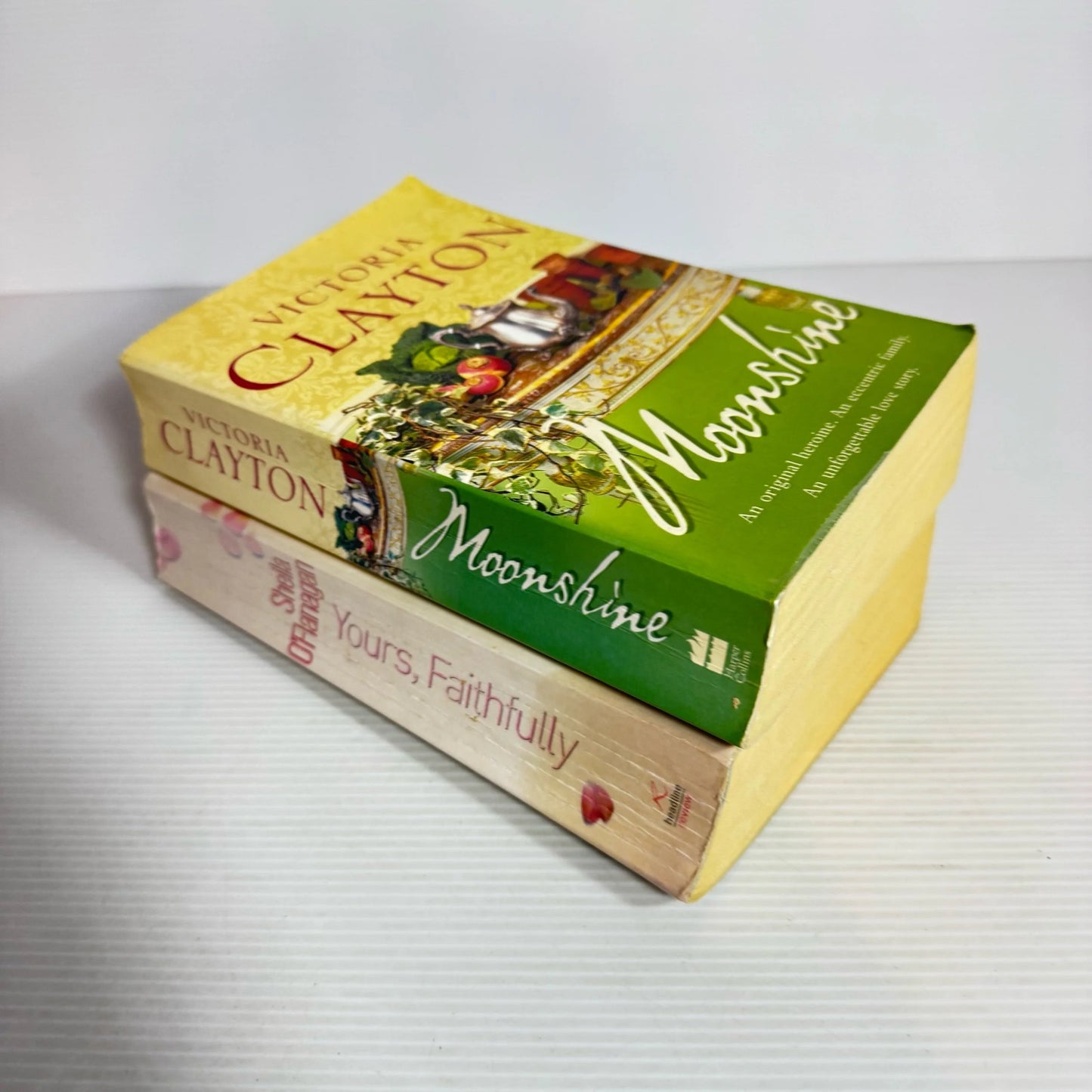 Romance Book Bundle x 2 : Moonshine - Victoria Clayton & Yours, Faithfully - Sheila O'Flanagan (2352)