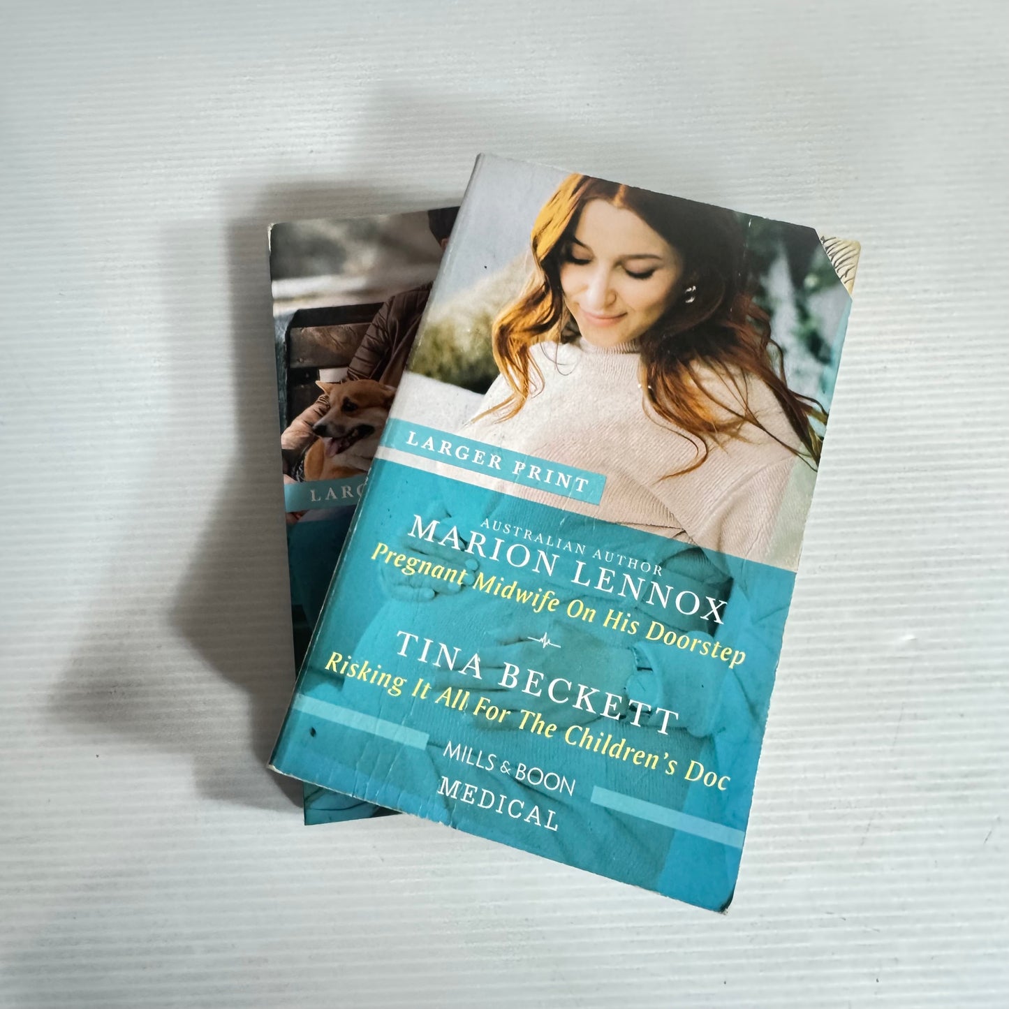 Mills & Boon Large Print Medical Book Bundle 2 x Books 4 x Stories (2510)