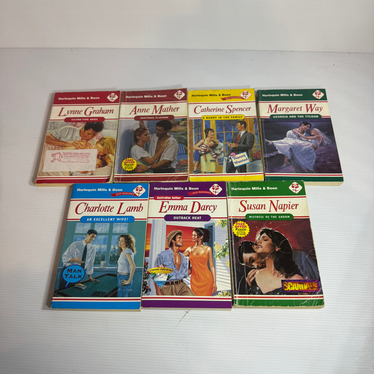 Mills & Boon Vintage Book Bundle x 7 Books (3286)