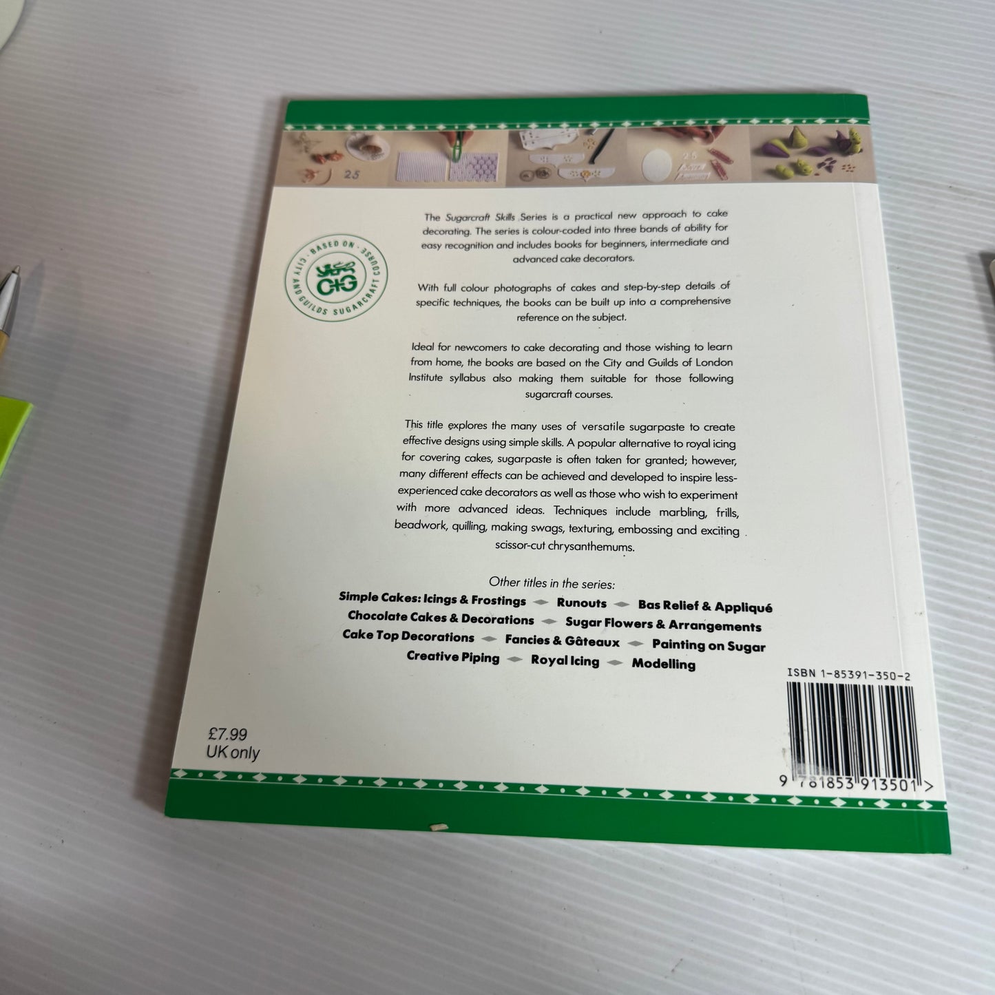 Sugar Craft / Icing Book Bundle x 2 Books : Creative Sugarpaste & Wedding Flowers(2478)