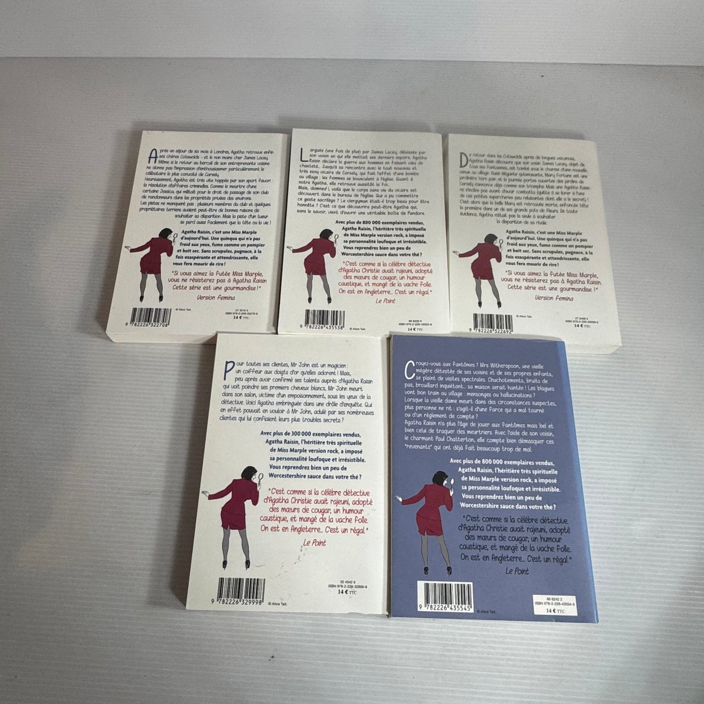 M.C. Beaton Agatha Raisin French Language Book Bundle x 5 Books (2573)