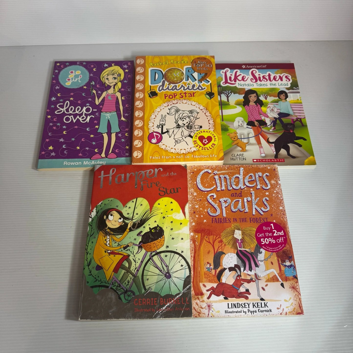 Children's Friendship & Humour Book Bundle x 5 Books : Various Themes Authors (2326)
