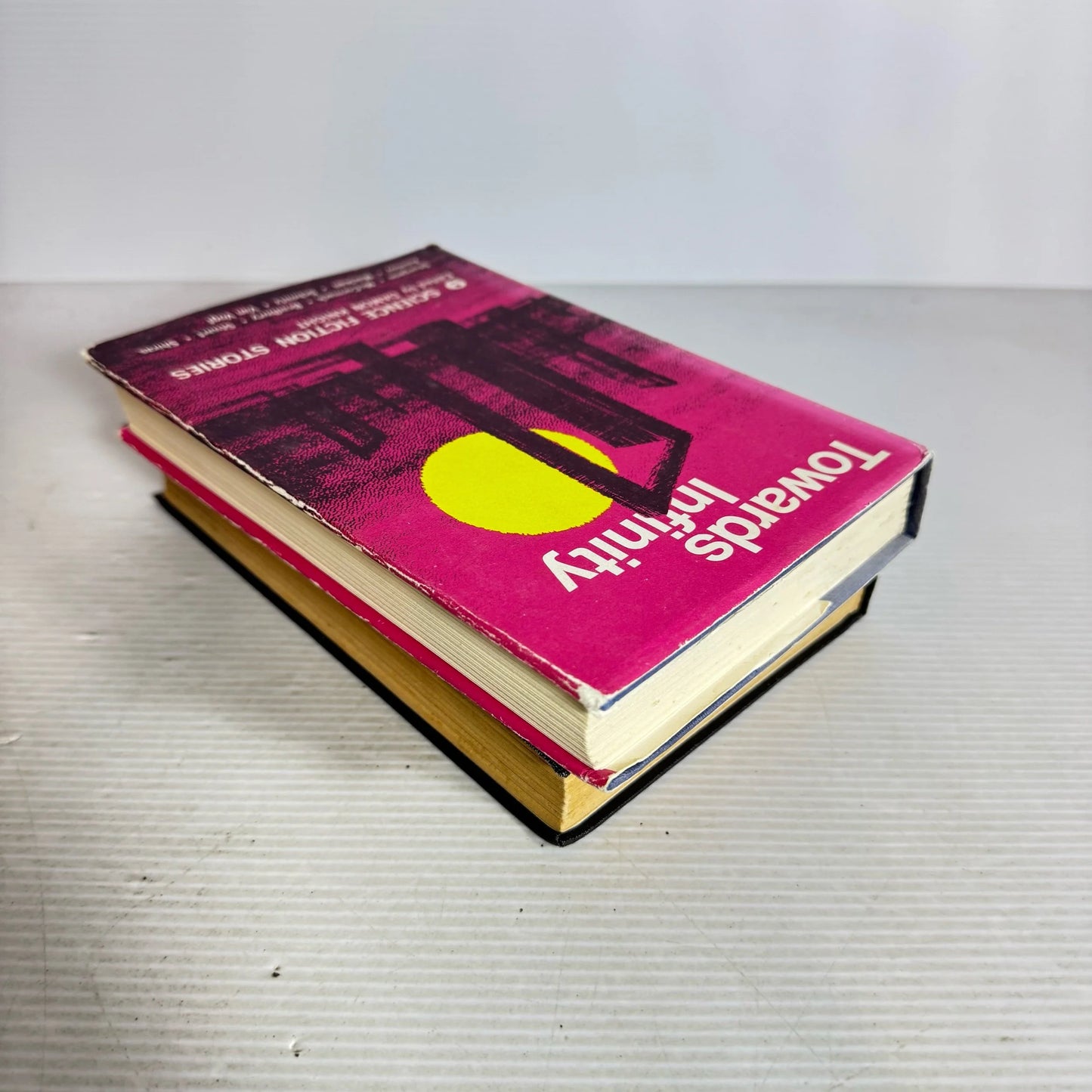 Science Fiction Book Bundle x 2 Books : Towards Infinity : 9 Science Fiction Stories 1968 & Great Stories of Science Fiction 1954 (2083)