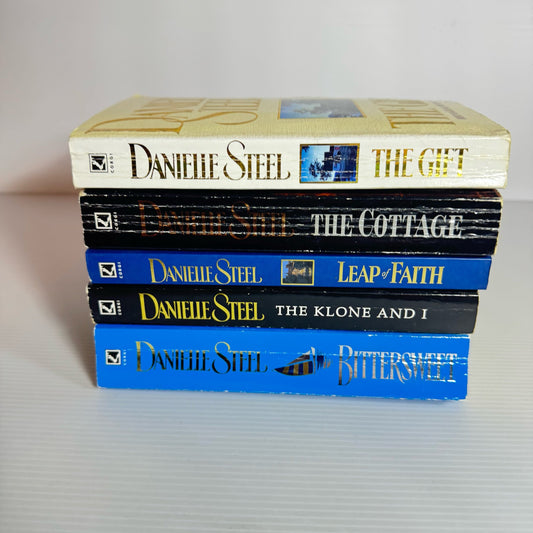 Danielle Steel Book Bundle x 5 Books : Leap of Faith, The Cottage, The Gift, The Klone and I, Bittersweet