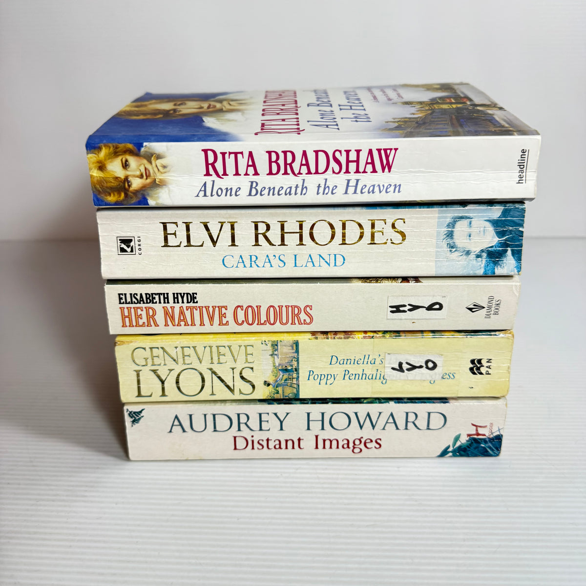 Historical Fiction Bundle x 5 : Her Native Colours - Elisabeth Hyde, Cara's Land - Elvi Rhodes, Alone Beneath the Heaven - Rita Bradshaw, Daniella's Decision Poppy Penhaligon's Progress - Genevieve Lyons, Distant Images - Audrey Howard (3362)