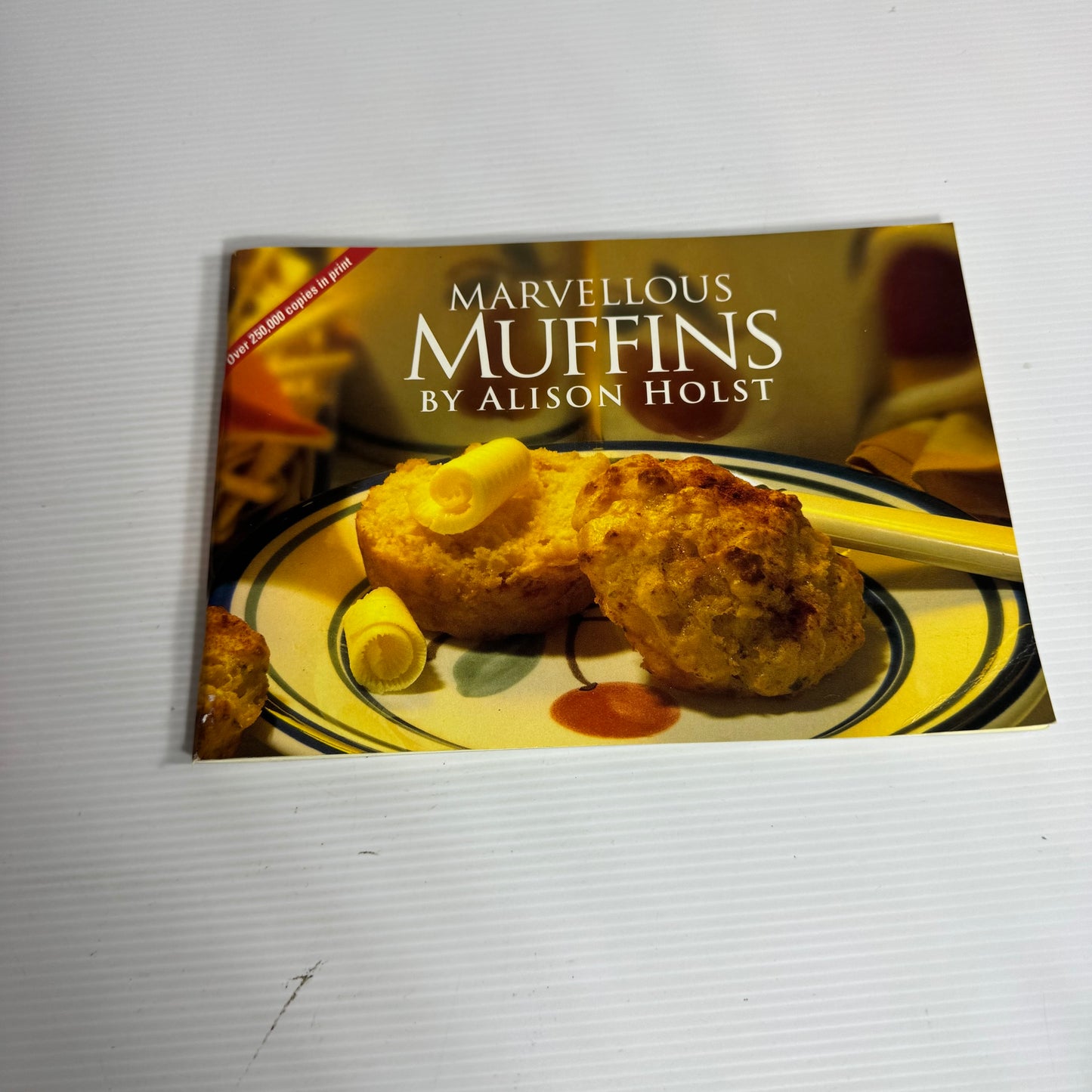 Muffin Cookbook Bundle x 2 : Marvellous Muffins - Alison Holst and The Muffin Tin Cookbook - Brette Sember (3176)