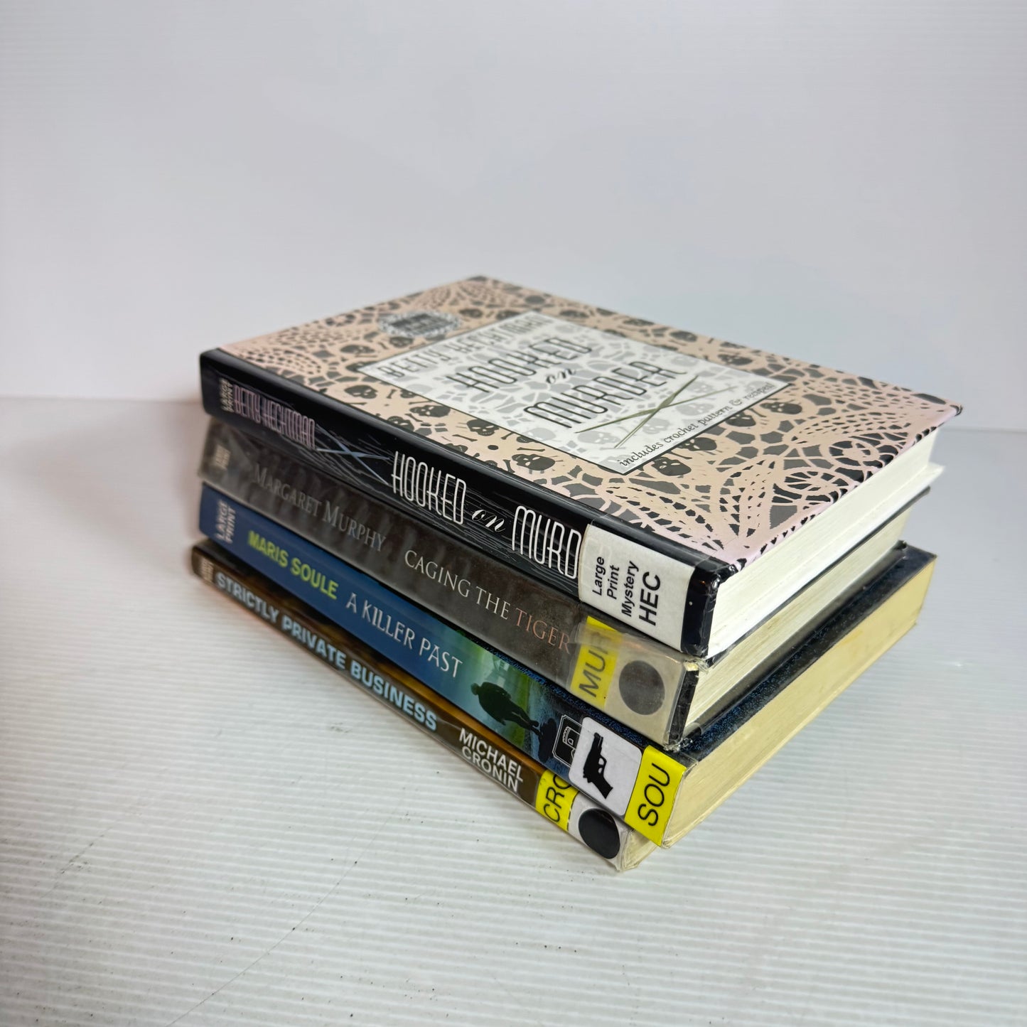 Large Print Crime Book Bundle x 4 Books : Strictly Private Business, Caging The Tiger, Hooked on Murder, A Killer Past(2872)