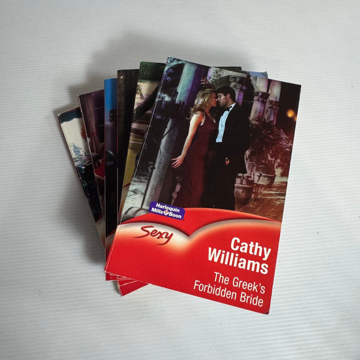 Mills & Boon Sexy Book Bundle x 6 Books (3171)