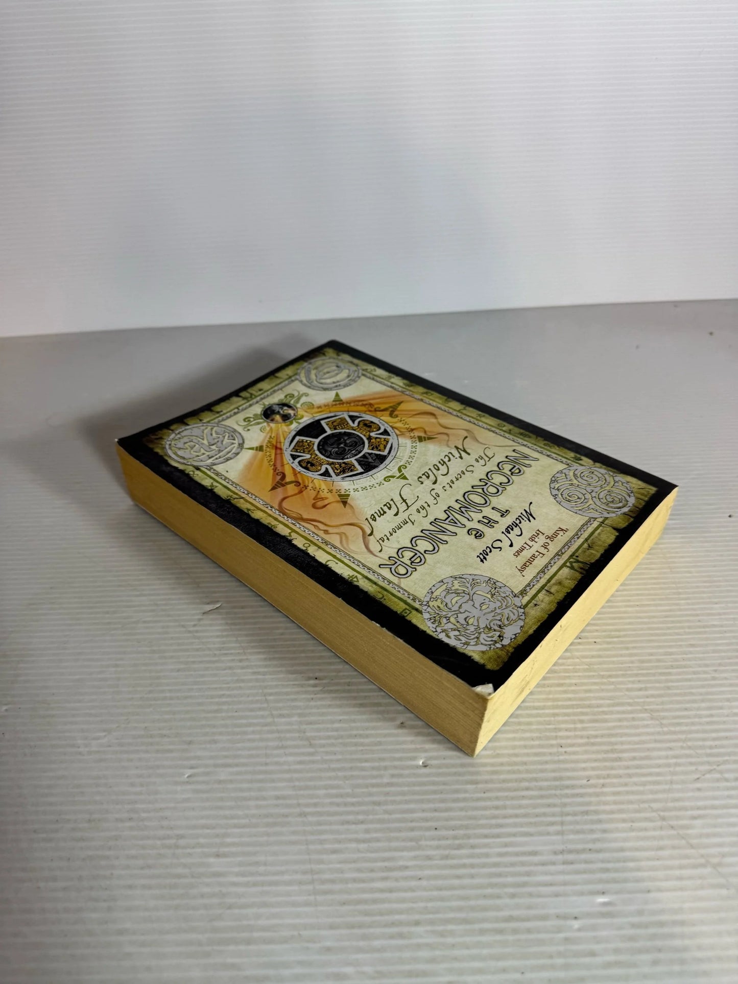 The Nexromancer: The Secrets Of The Immortal Nicholas Flamel -Michael Scott