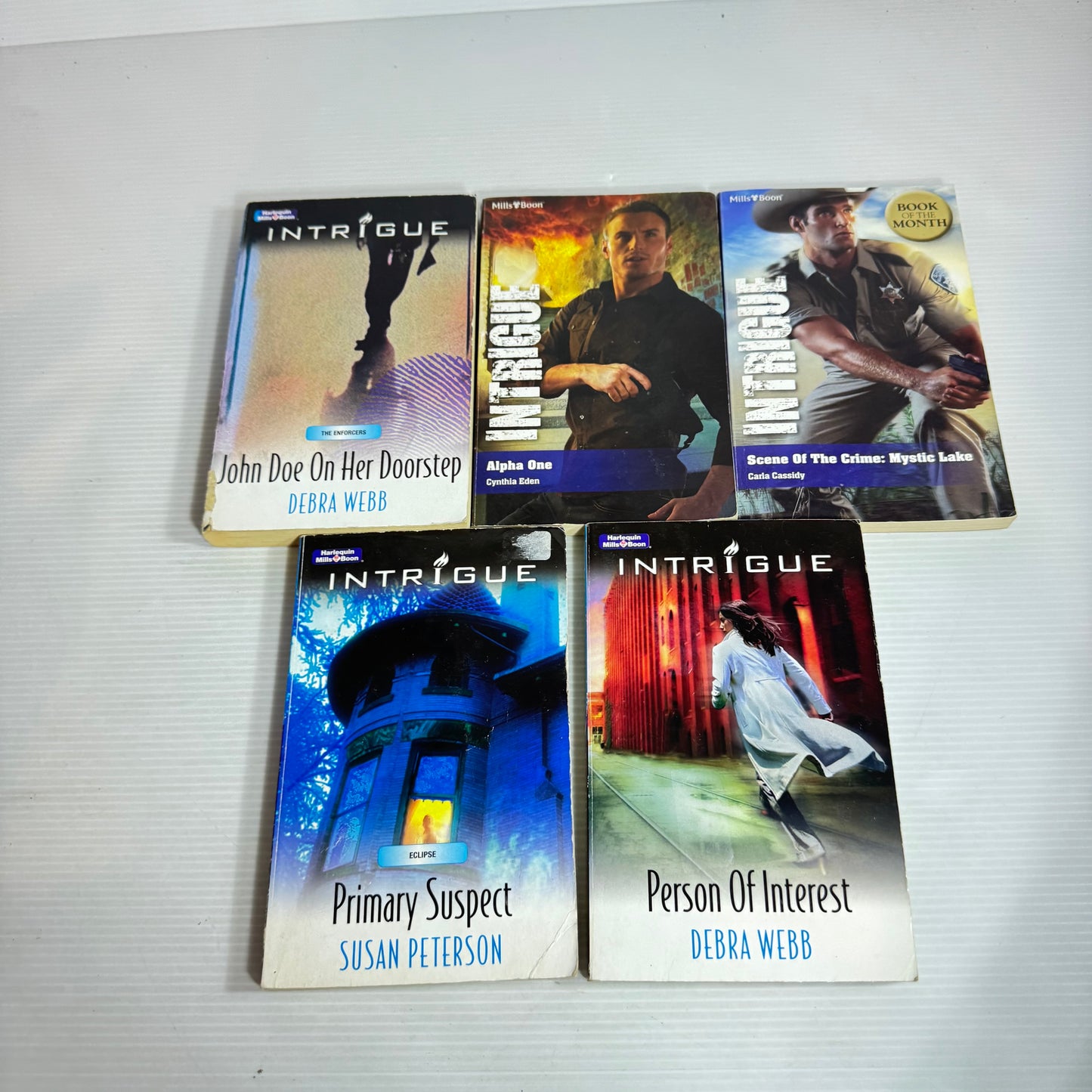 Mills & Boon Intrigue Romance Book Bundle x 5 Books (2587)