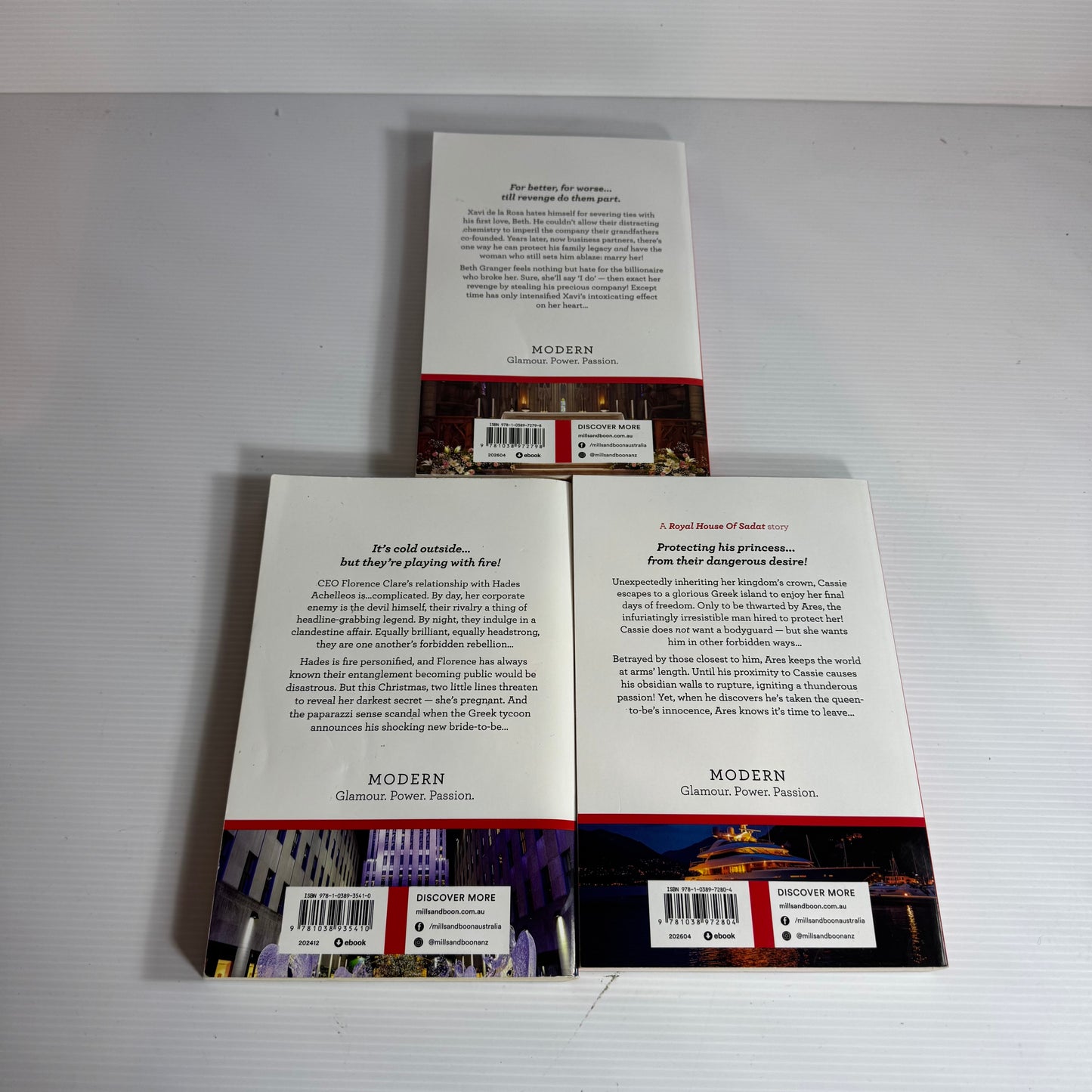 Mills & Boon Modern Large Book Bundle x 3 (3140)