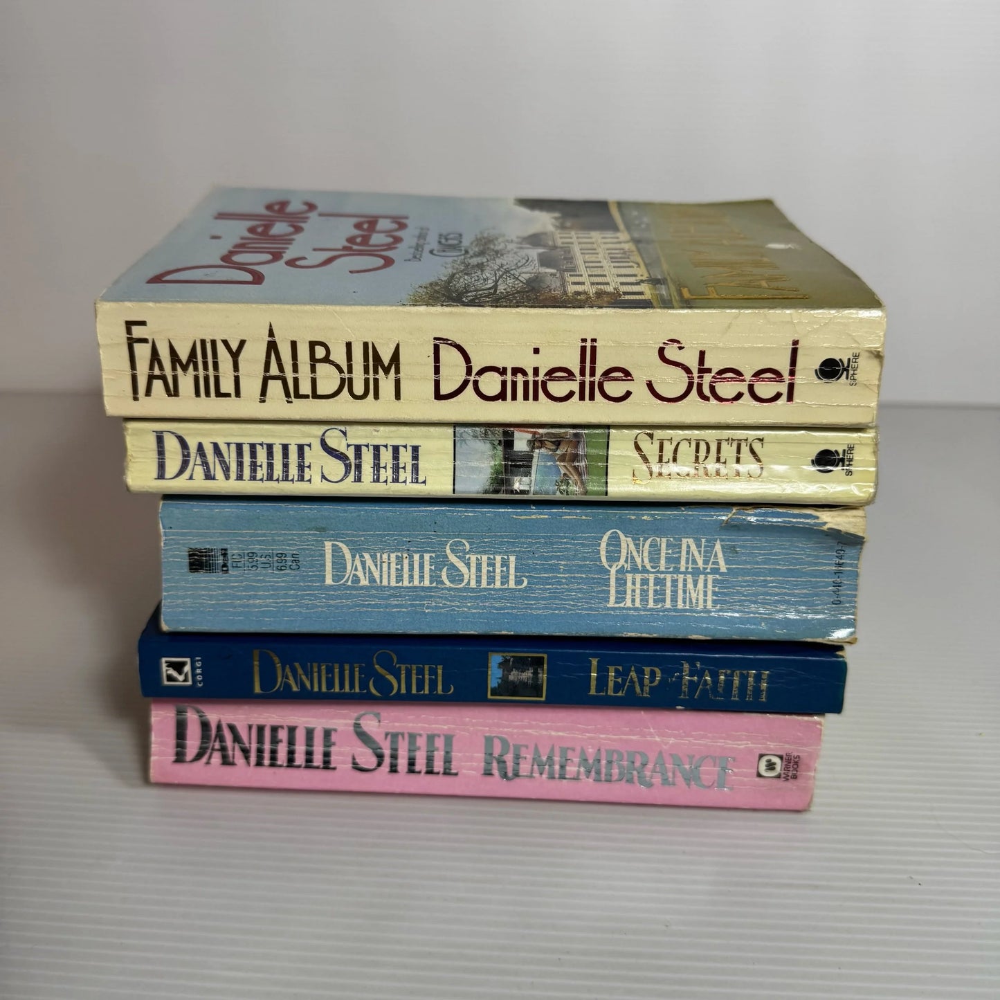 Danielle Steel Book Bundle x 5 Books (2146)