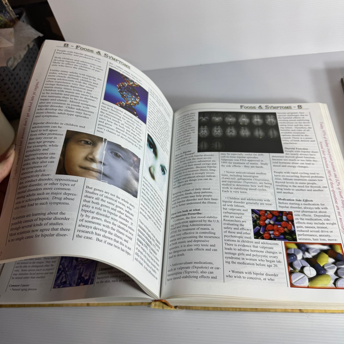 Farmacist Desk Reference : Encyclopedia of Whole Food Medicine Vol. 1 & 2 - Don Tolman & Dr Robert Mendelsohn(3201)
