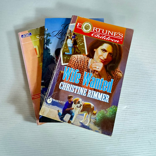 Romance Mixed Theme Book Bundle : 3 x Books 4 x Stories (2509)