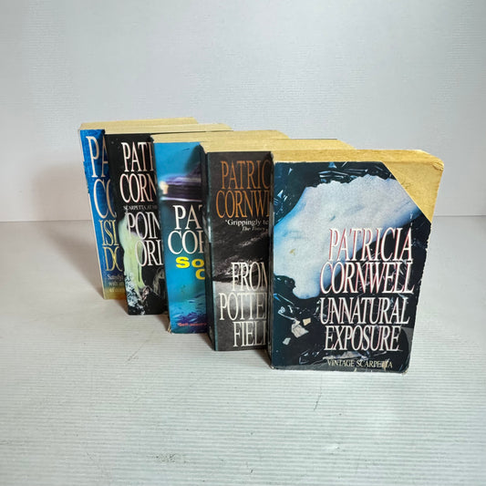 Patricia Cornwell Small Book Bundle x 5 Books : From Potter's Field, Unnatural Exposure, Southern Cross, Point of Origin, Isle of Dogs (2882)