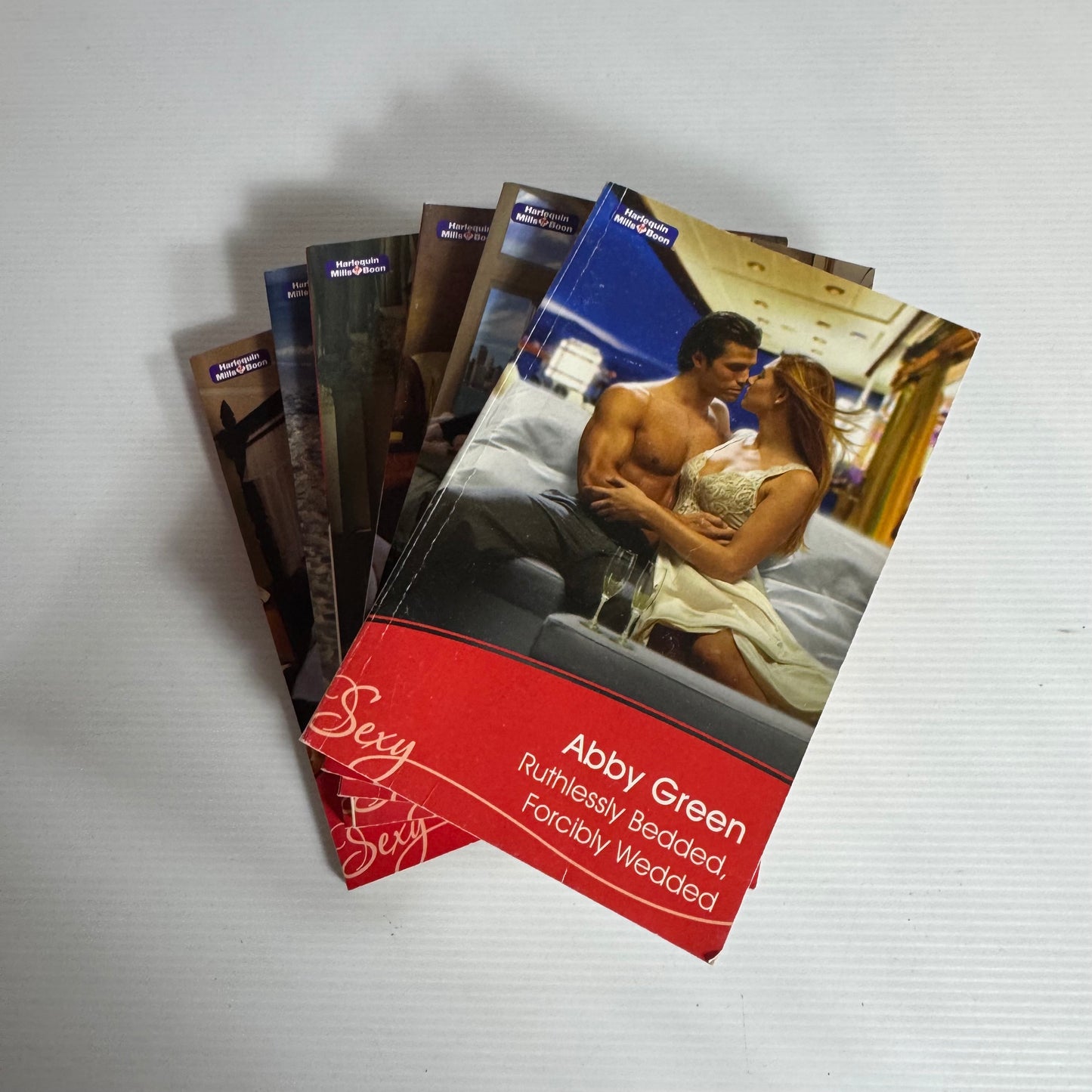 Mills & Boon Sexy Book Bundle x 6 Books (3168)