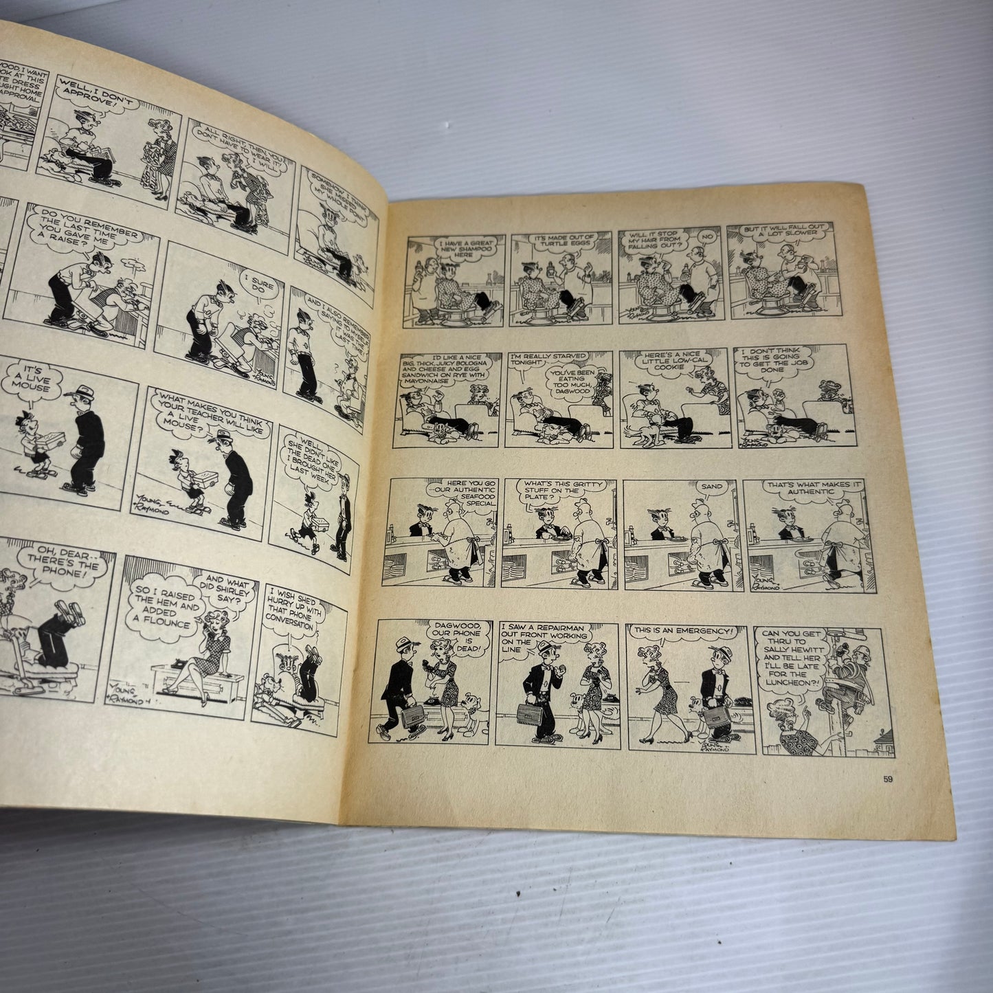 Vintage 1970's Blondie Comics Book Bundle x 2 Blondie Knows Best! & Blondie No.2 (2605)