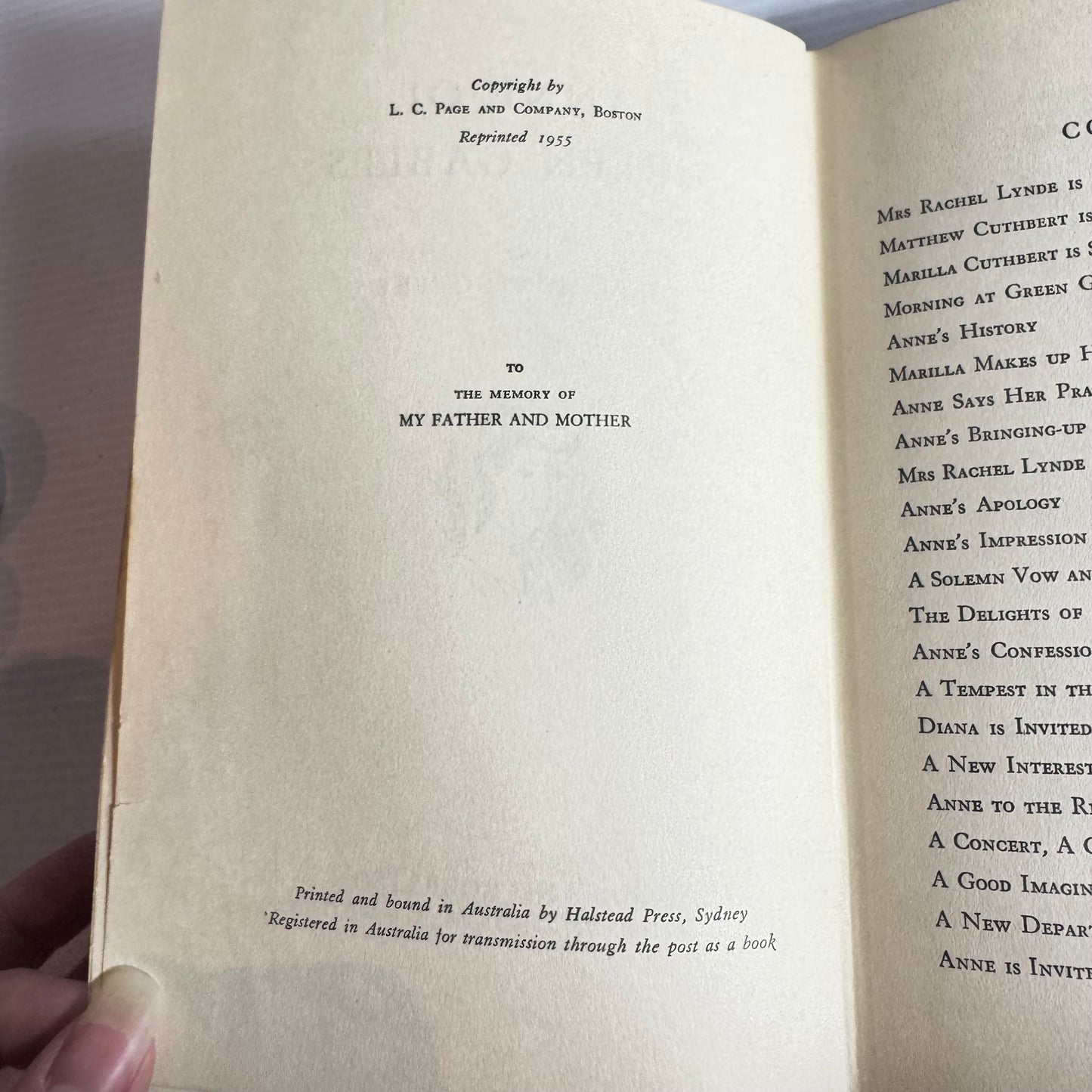 Vintage L.M. Montgomery Book Bundle x 2 : Anne of Green Gables (1955) & Anne of Avonlea (1958) (2851)