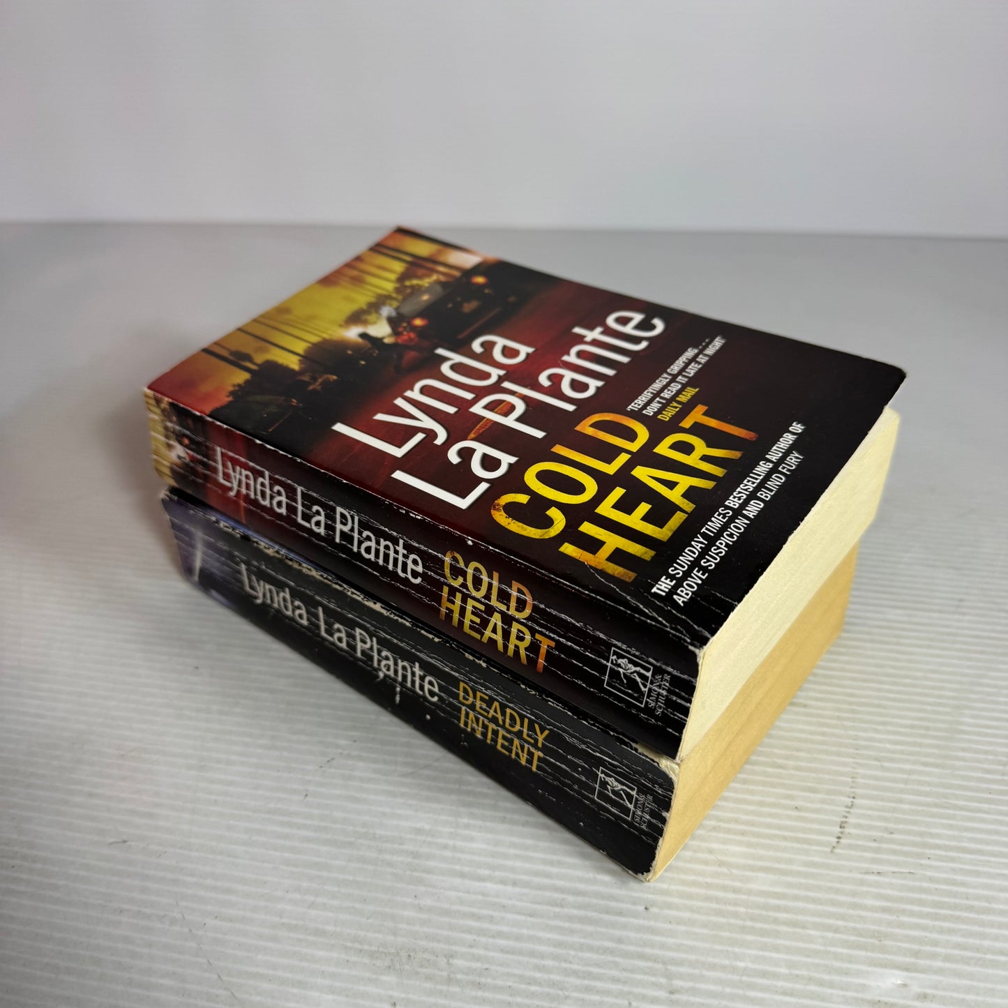 Lynda La Plante Book Bundle x 2 : Cold Heart & Deadly Intent (2952)
