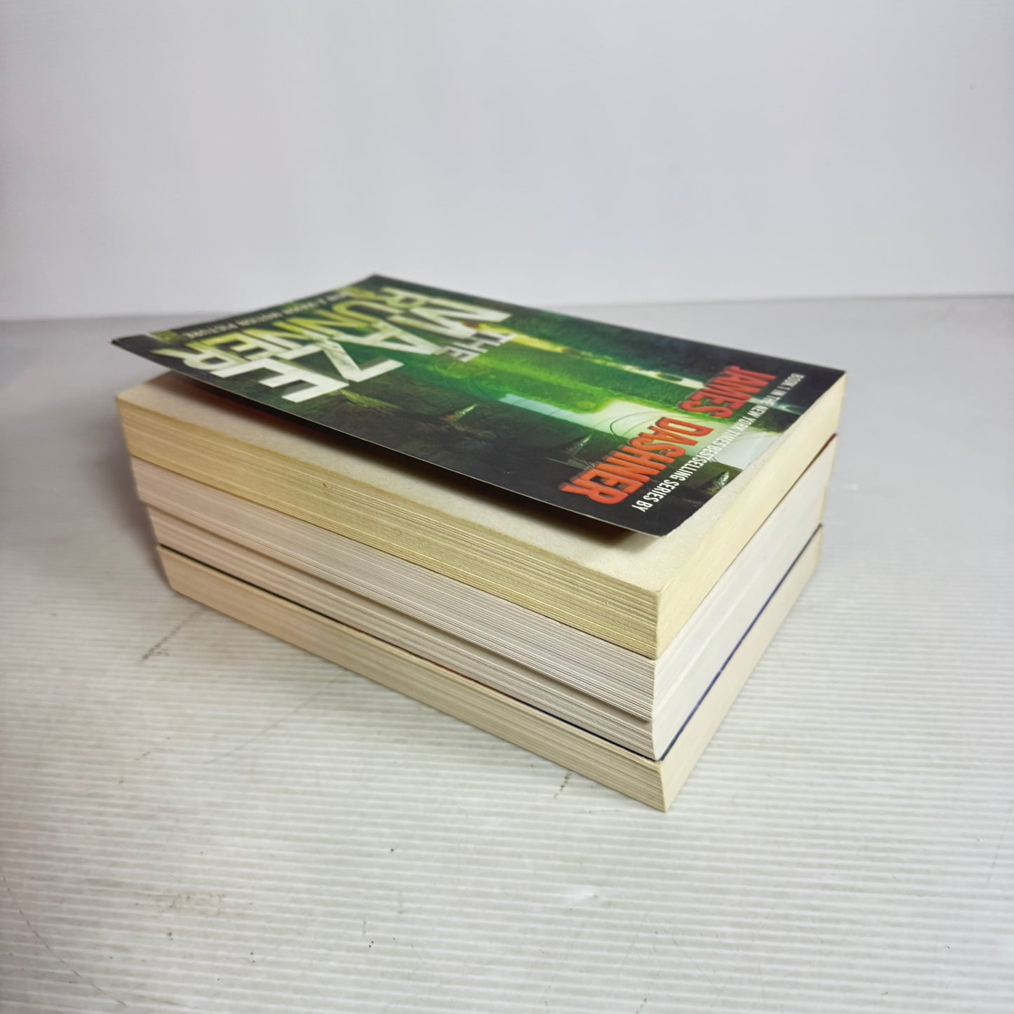 The Maze Runner Boxed Set x 4 Books : The Maze Runner, The Scorch Trials, The Death Cure, The Kill Order (2982)