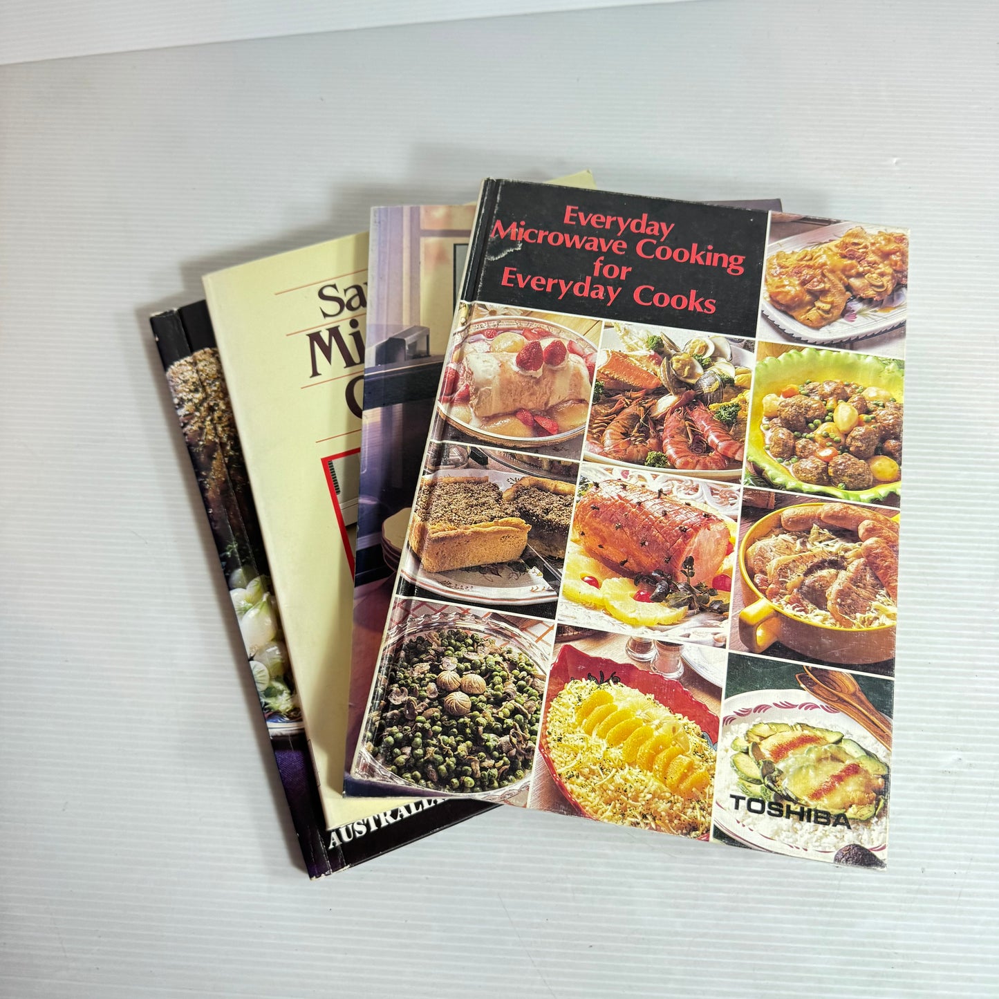Vintage Microwave Cook Book Bundle x 4 Books (2810)