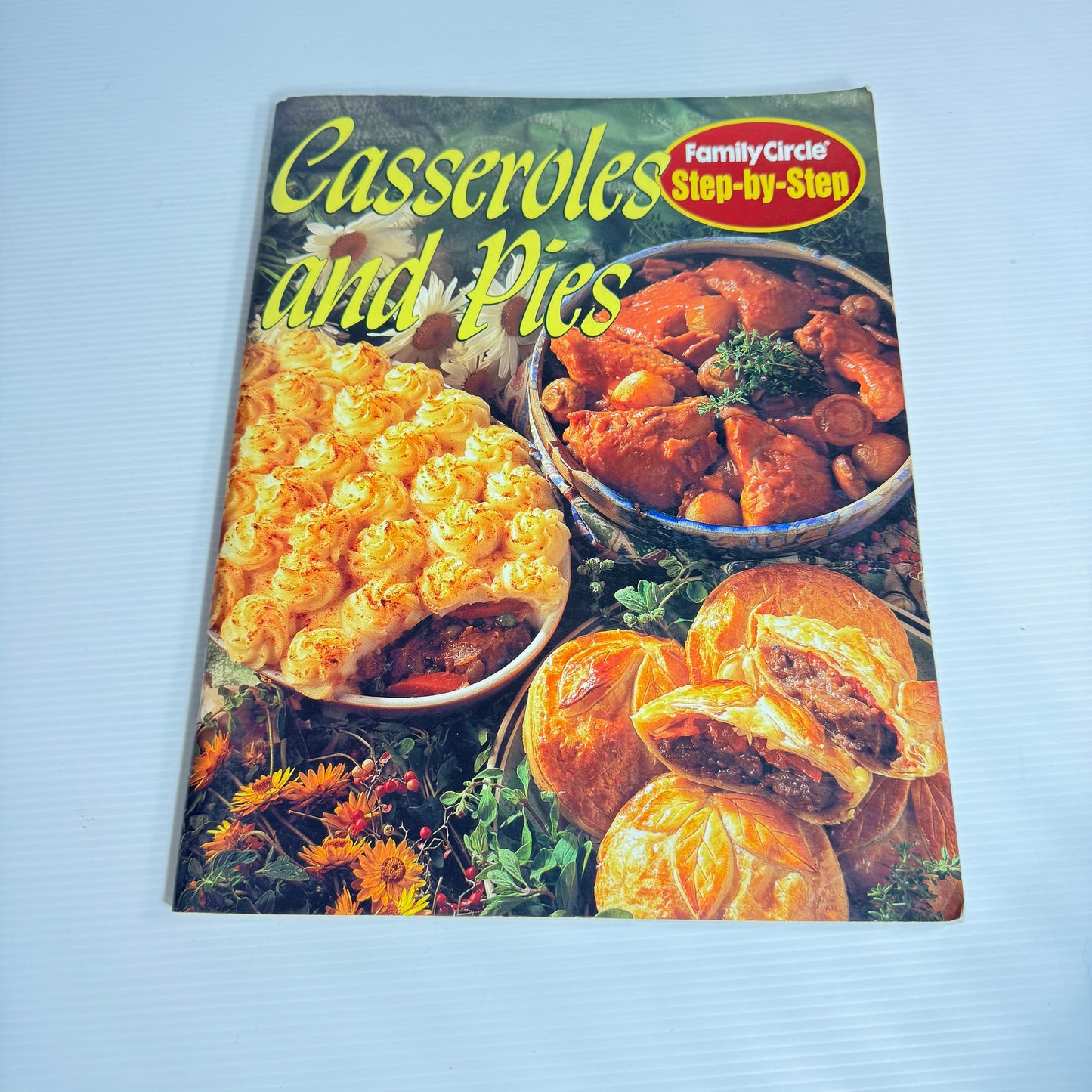 Pies & Casseroles Book Bundle x 2 : Casseroles and Pies - Family Circle Step-by-Step & 101 Pies & Pastries( 3179)