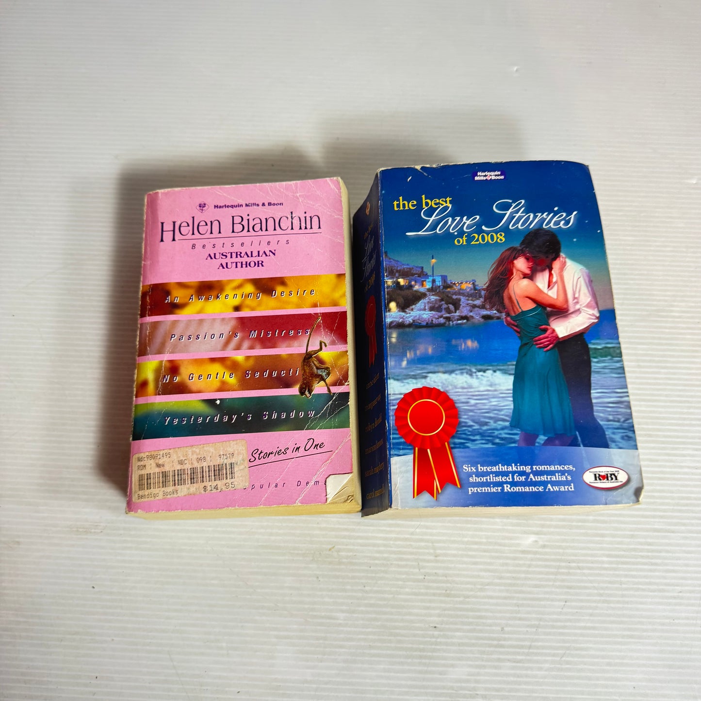 Mills & Boon Romance Bundle x 2 Books with 10 Stories (3016)