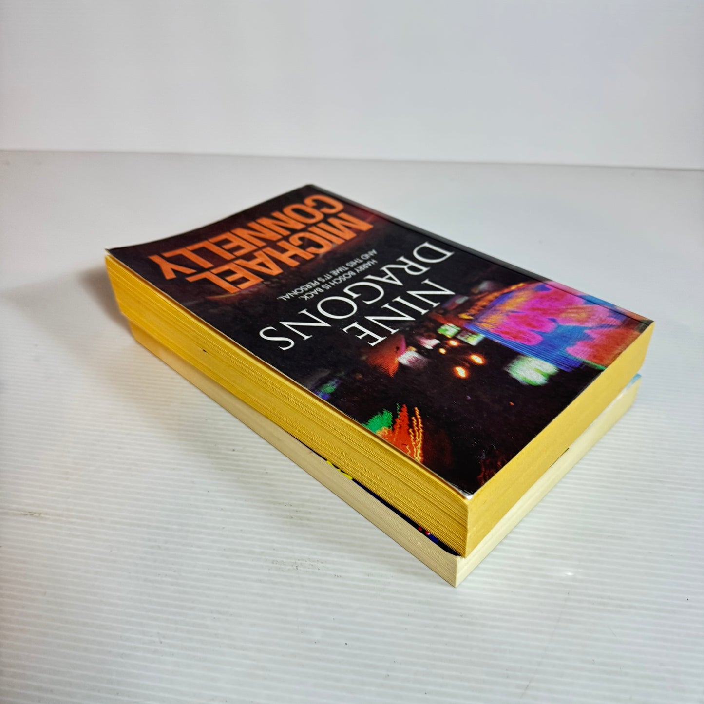 Michael Connelly Book Bundle x 2 : Crime Beat & Nine Dragons (2448)