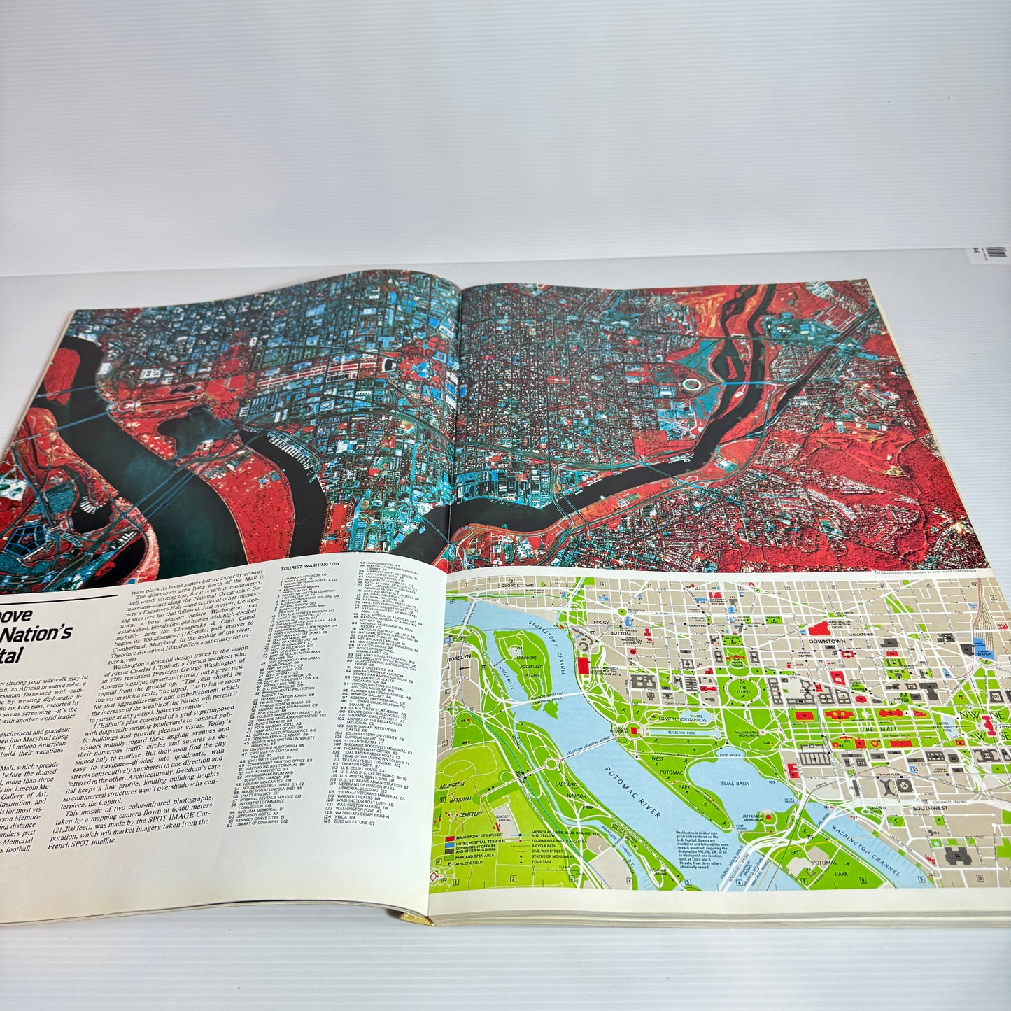 Atlas Of North America : Space Age Portrait of a Continent - National Geographic (Vintage 1985)