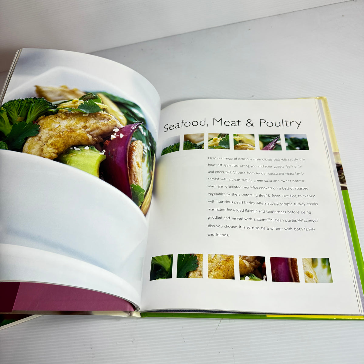 Low Carb Cookbook Bundle x 2 : The Low Carb Cookbook - Gina Steer & Low Carbohydrate Diet for Health - Anne Charlish(3297)