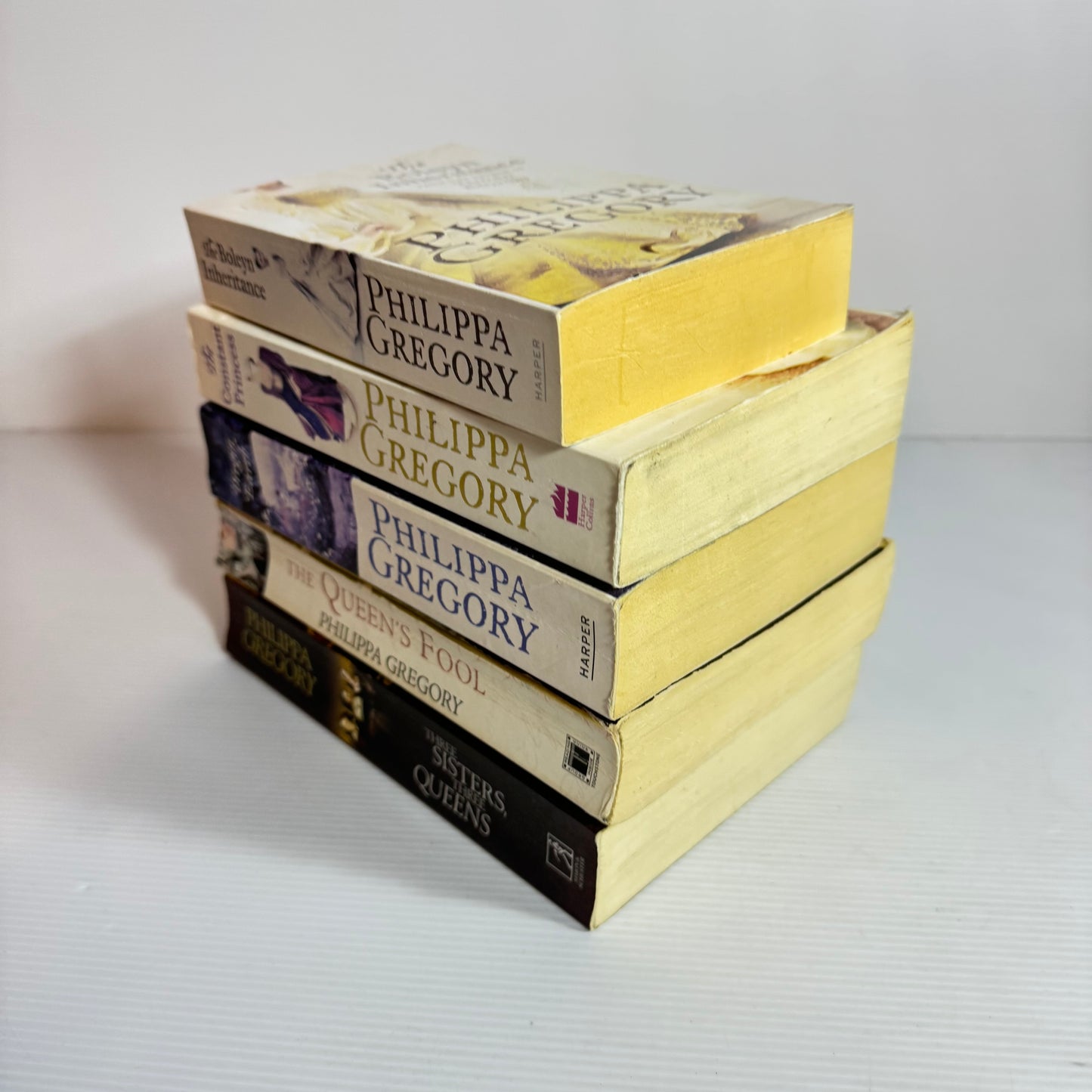Philippa Gregory Book Bundle x 5 : The Boleyn inheritance, The Constant Princess, Virgin Earth, The Queen's Fool, Three Sisters, Three Queens (3273)
