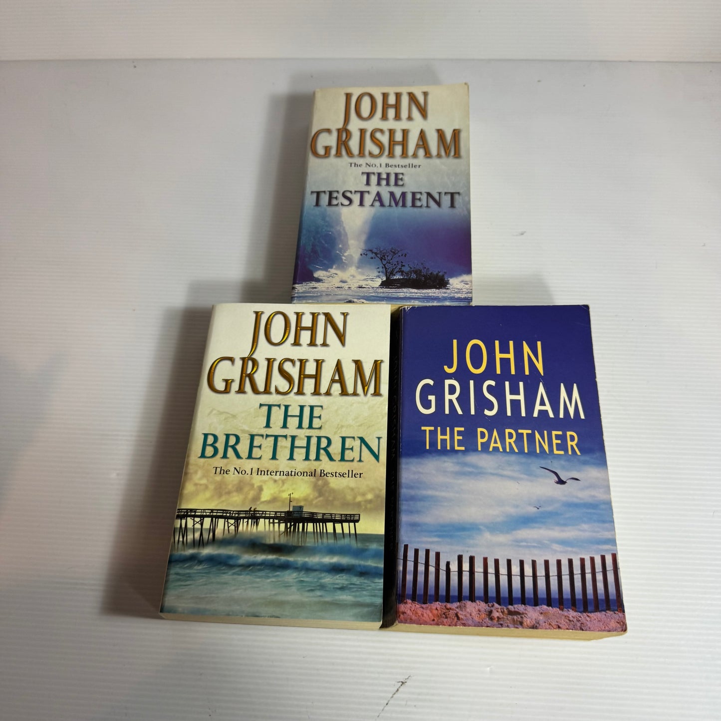 John Grisham Book Bundle x 3 : The Testament, The Partner, & The Brethren (3282)