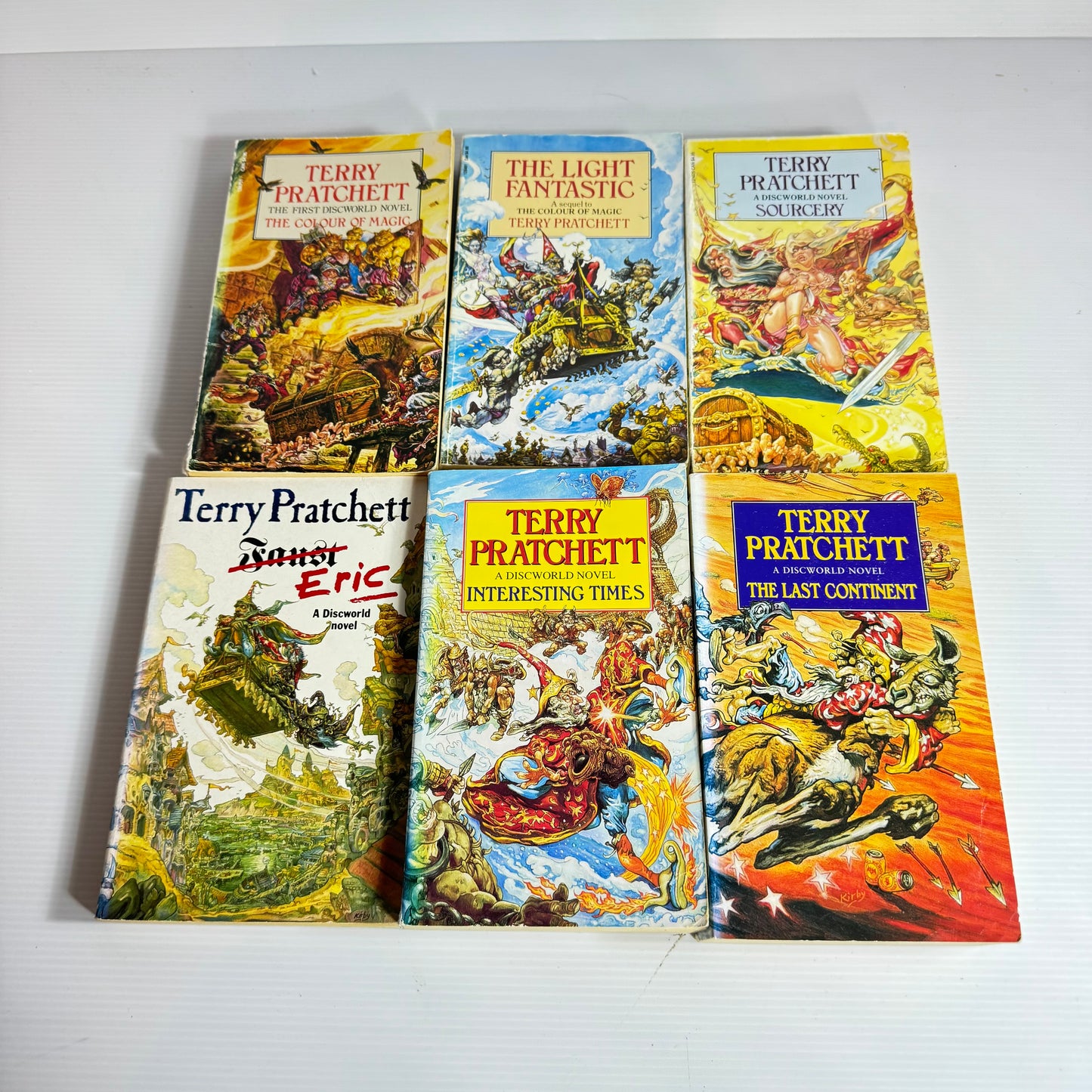 Rincewind Serves Book Bundle x 6 Books - Terry Pratchett (3124)