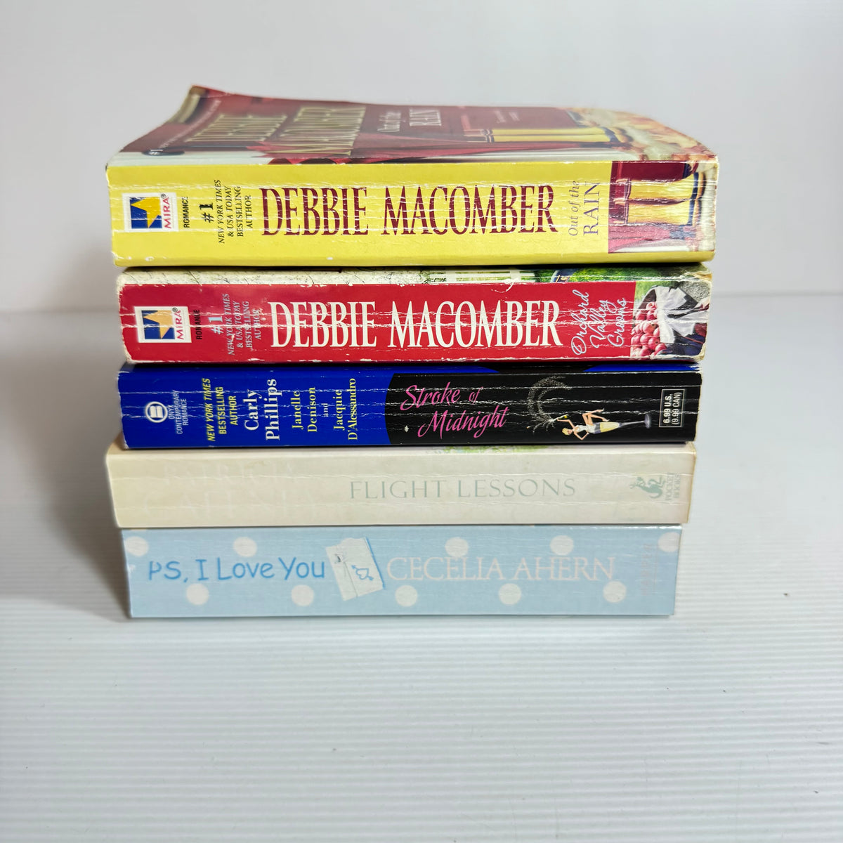 Contemporary Romance Bundle x 5 : Orchard Valley Grooms - Debbie Macomber, Out of the Rain - Debbie Macomber, stroke of midnight - Carly Phillips, PS, I Love You - Cecelia Ahern, Flight Lessons - Patricia Gaffney (3381)