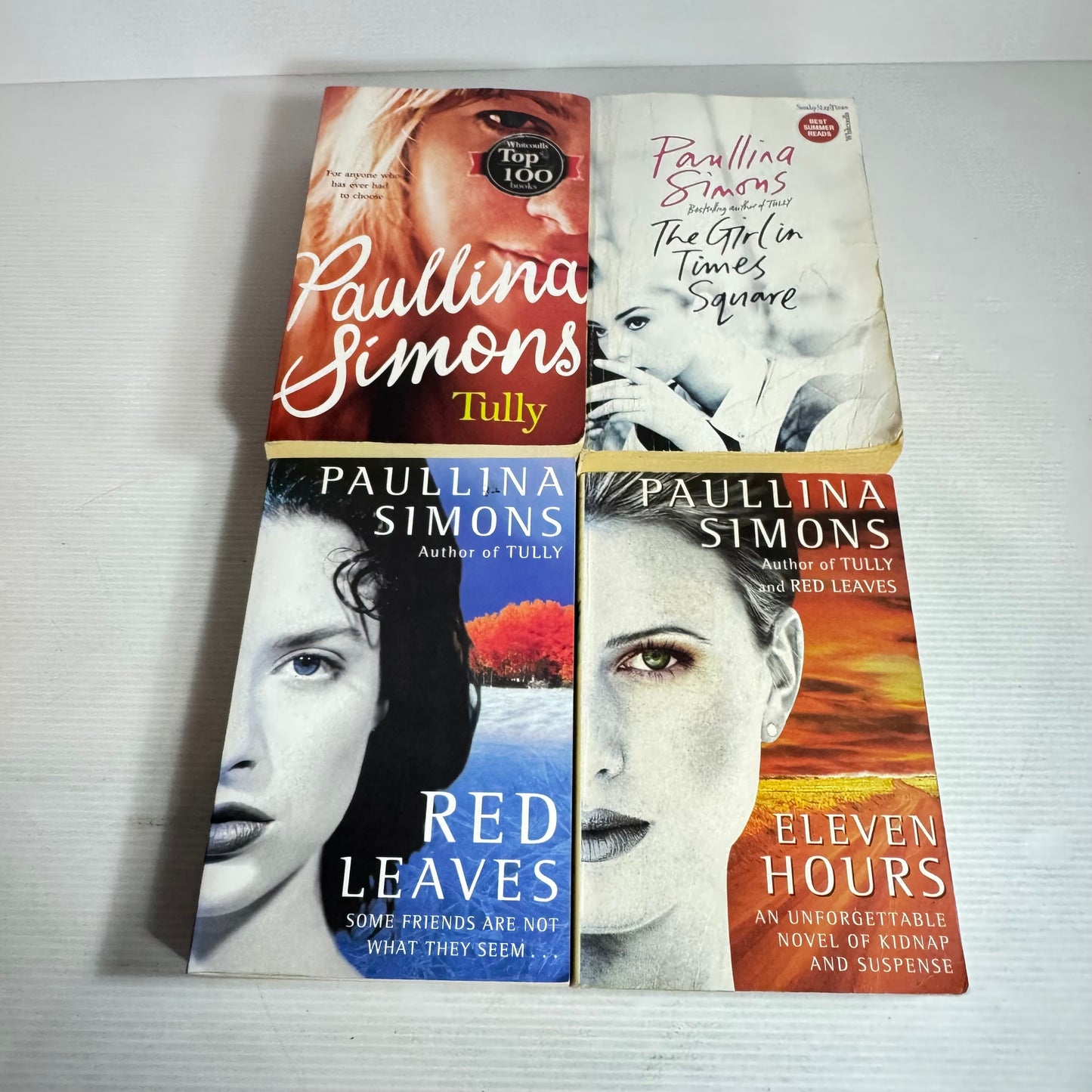 Paullina Simons Medium Book Bundle x 4 : Tully, The Girl in Times Square, Eleven Hours, Red Leaves(2874)