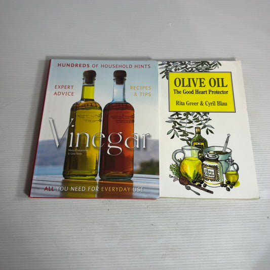 Olive Oil & Vinegar Book Bundle x 2 : Olive Oil : The Good Heart Protector - Rita Greer & Cyril Blau, Vinegar : All You Need for Everyday Use - Maria Costantino & Gina Sterr(2898)