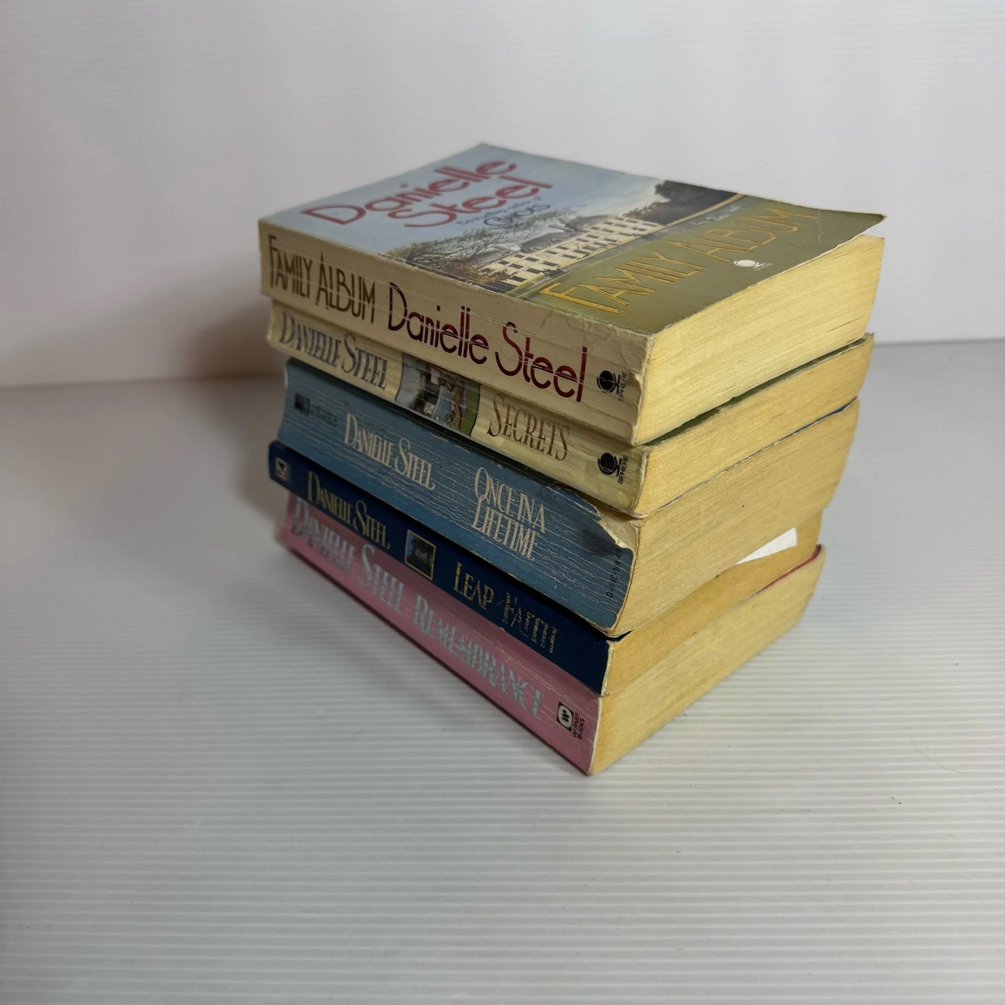 Danielle Steel Book Bundle x 5 Books (2146)