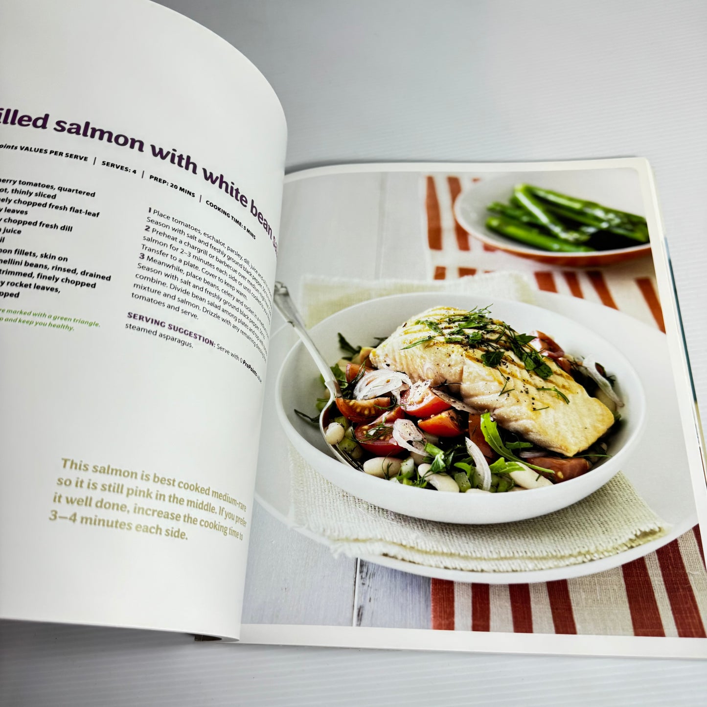 Weight Watchers Book Bundle x 4 : Programme Cookbook, Cook Easy, Cook Tasty, Eat & Enjoy (3105)