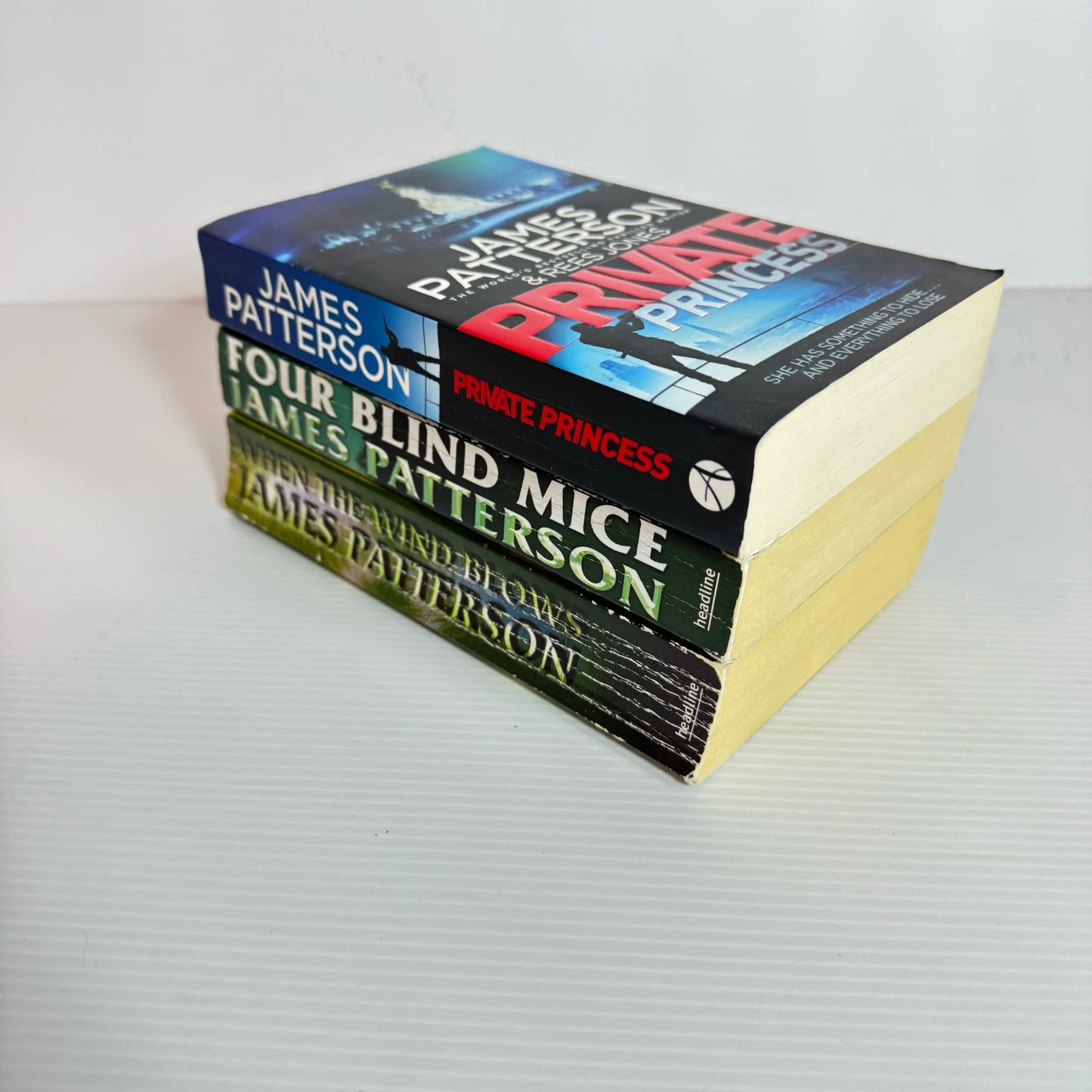 James Patterson Book Bundle x 3 Books : Private Princess, When the Wind Blows, & Four Blind Mice (518)