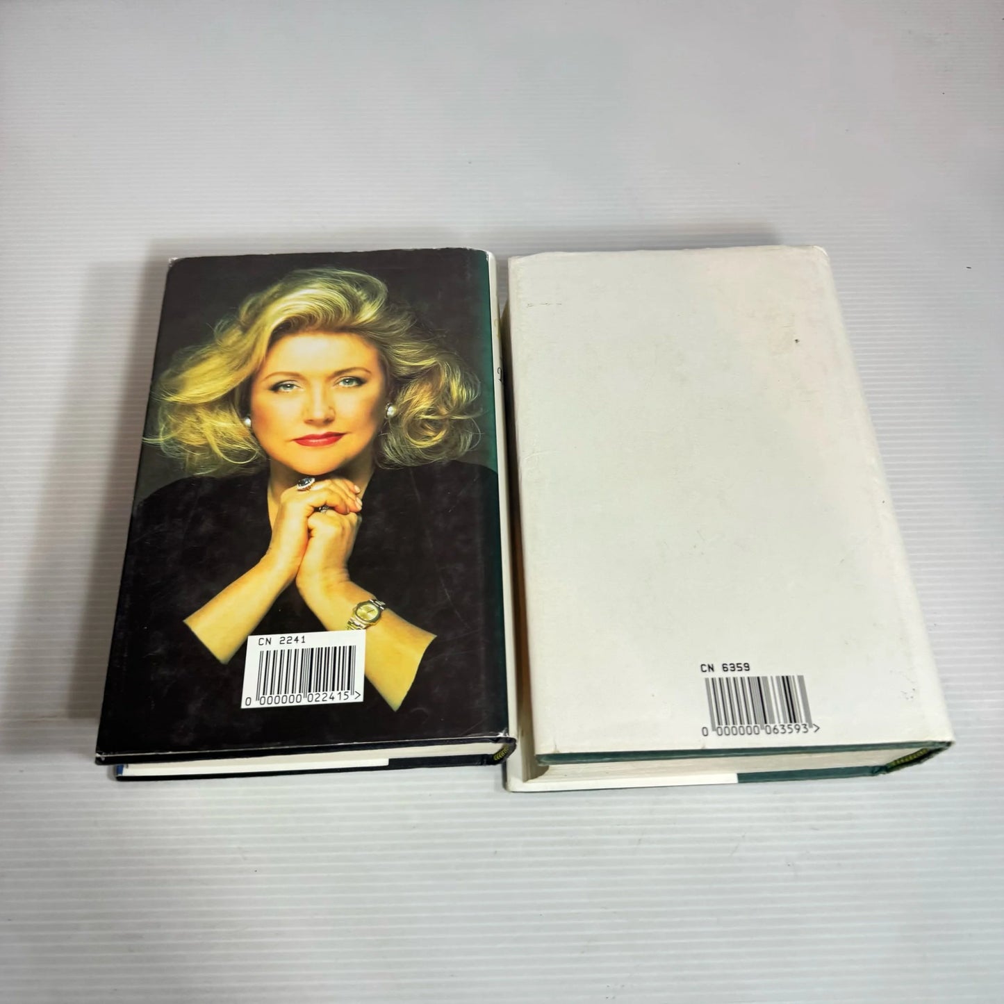 Romance Hardcover Book Bundle x 2 : Everything To Gain - Barbara Taylor Bradford & Lovers and Liars - Sally Beauman (2346)