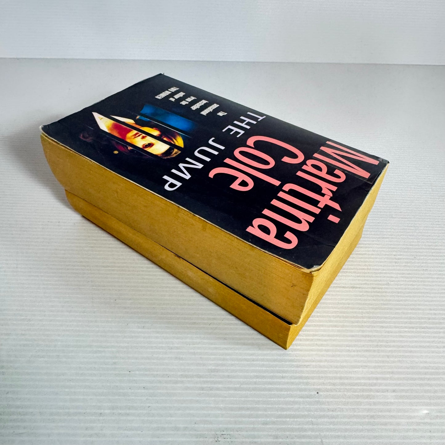 Martina Cole Book Bundle x 2 : The Jump & Dangerous Lady (2495)