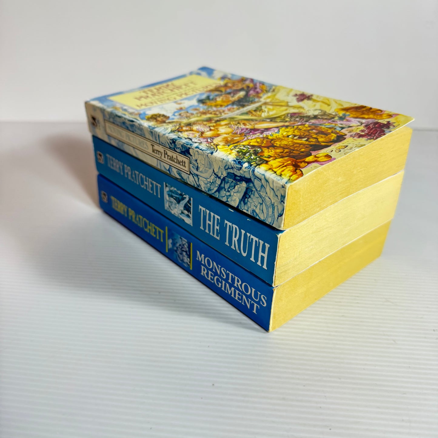 Industrial Revolution Series Book Bundle x 3 Books - Terry Pratchett (3123)