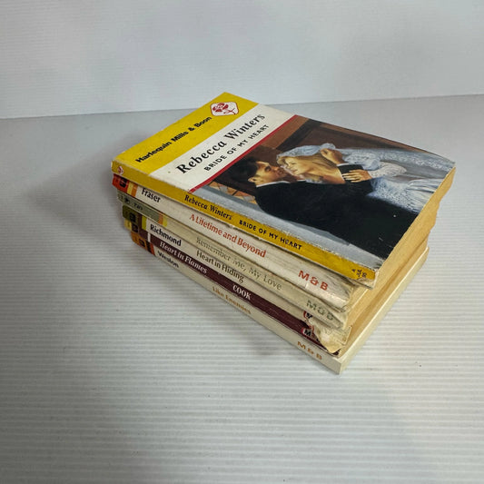 Mills & Boons Vintage Book Bundle x 6 Books (2328)