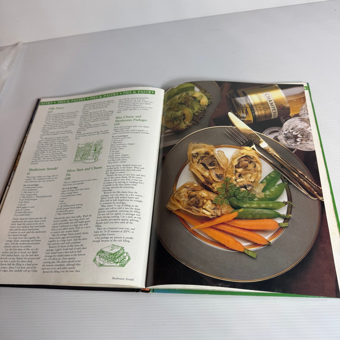 Alison Holst's Cookbook Bundle x 3 : Family Cookbook, New Kitchen Diary Vol. Two & Meals Without  Meat (Vintage 1987-1993))(3178)