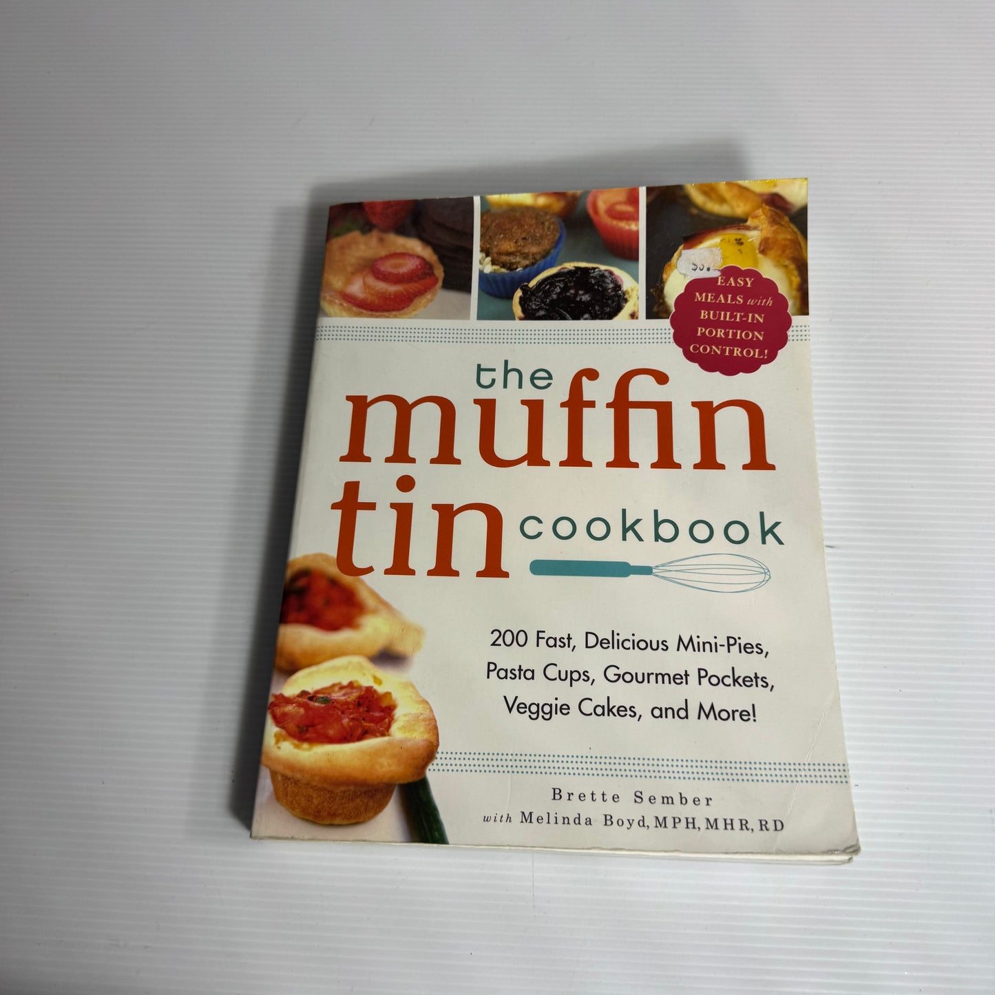 Muffin Cookbook Bundle x 2 : Marvellous Muffins - Alison Holst and The Muffin Tin Cookbook - Brette Sember (3176)