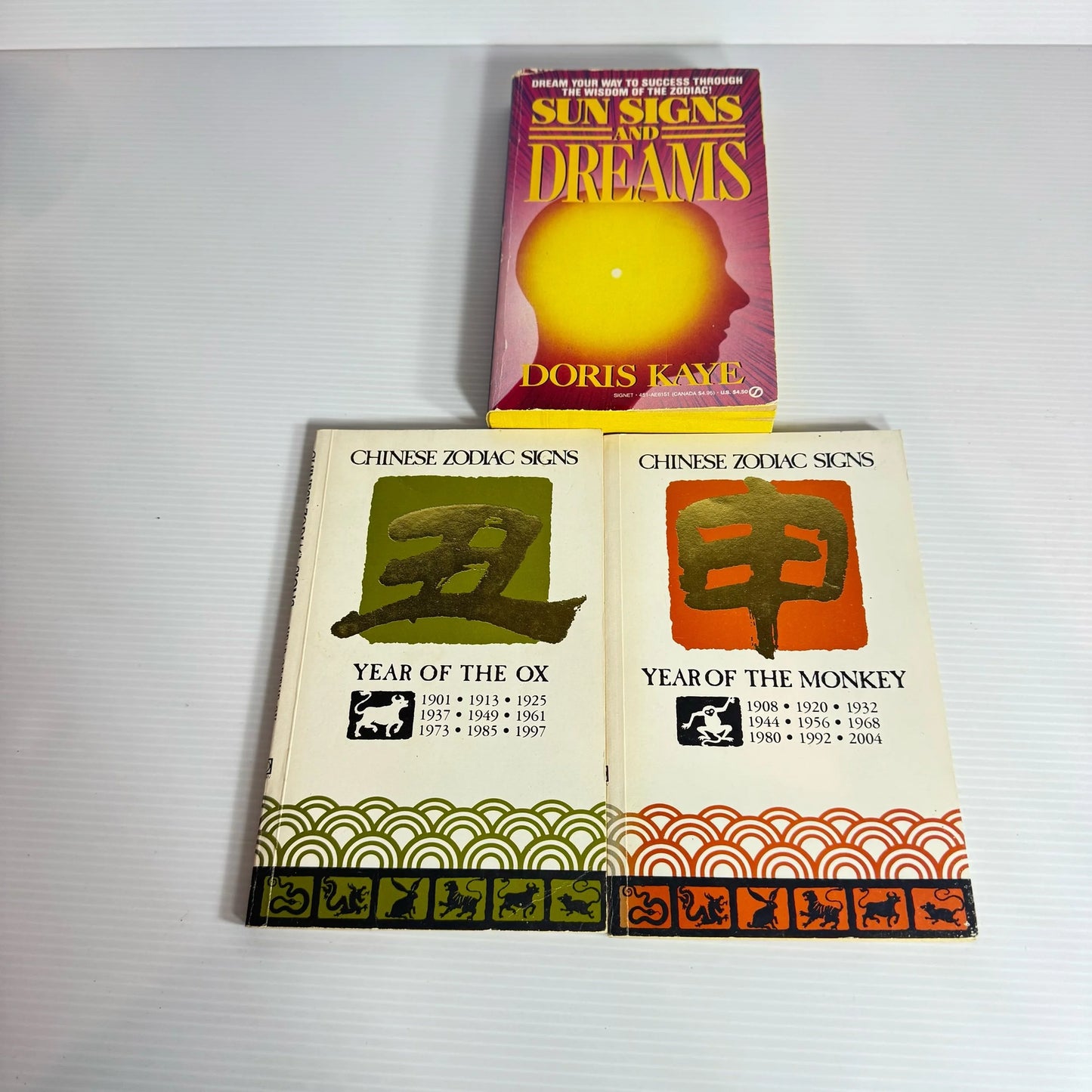 Astrology Book Bundle x 3 Books : Chinese Zodiac Signs Year of the Ox & Year of the Monkey and Sun Signs and Dreams - Doris Kaye(2248)
