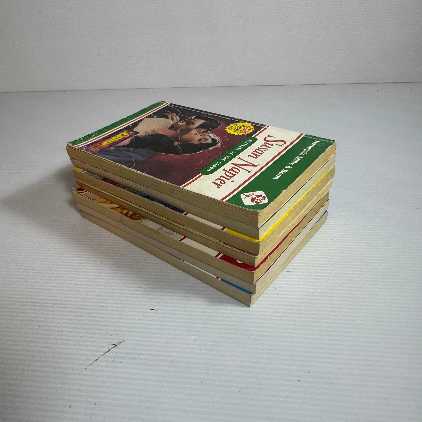 Mills & Boon Vintage Book Bundle x 7 Books (3286)