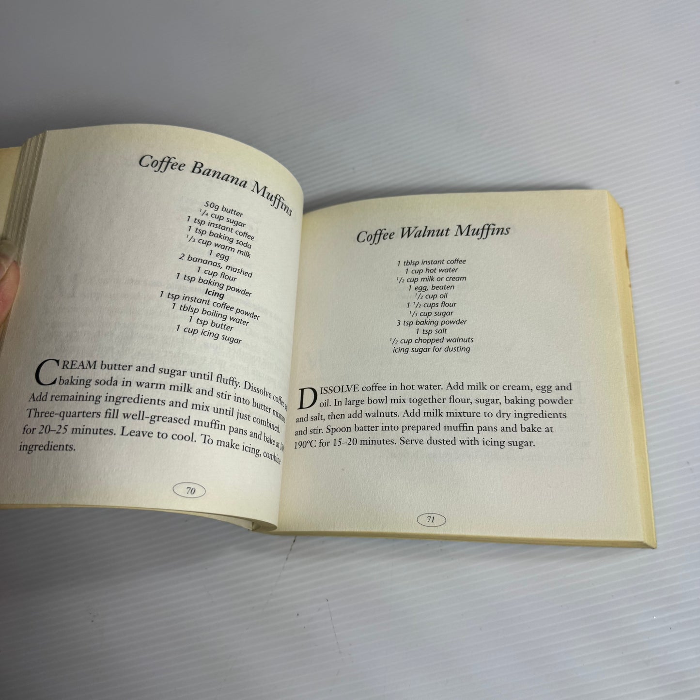 Muffin Book Bundle x 3 : The Muffin Bible : Heavenly Muffin Recipes, Marvellous Muffins - Alison Holst, Healthy & Delicious Muffins - Alison Holst & Simon Holst (3177)
